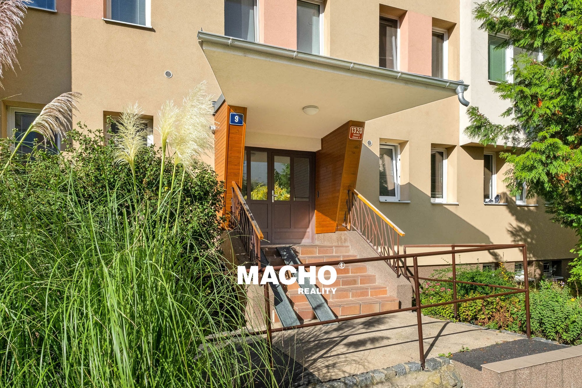 machoreality-prodej-bytu-nad-strouhou-praha-12