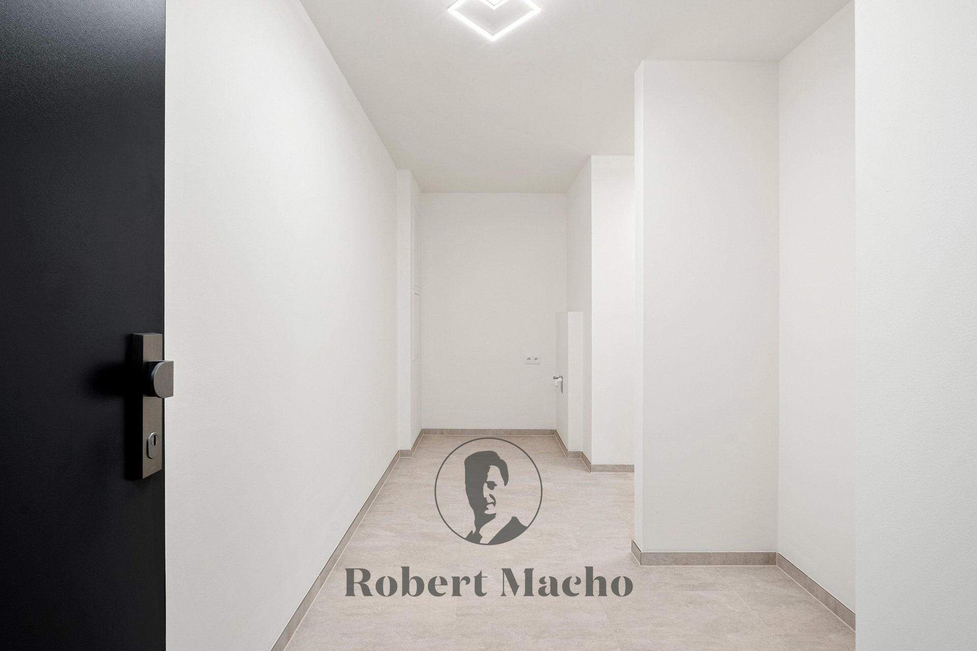 robert-macho-reality-pronajem-bytu-mezi-vodami-praha-08