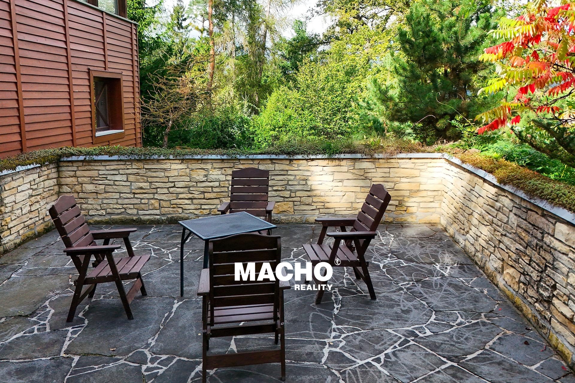 robert-macho-reality-prodej-vily-dobrichovice-08