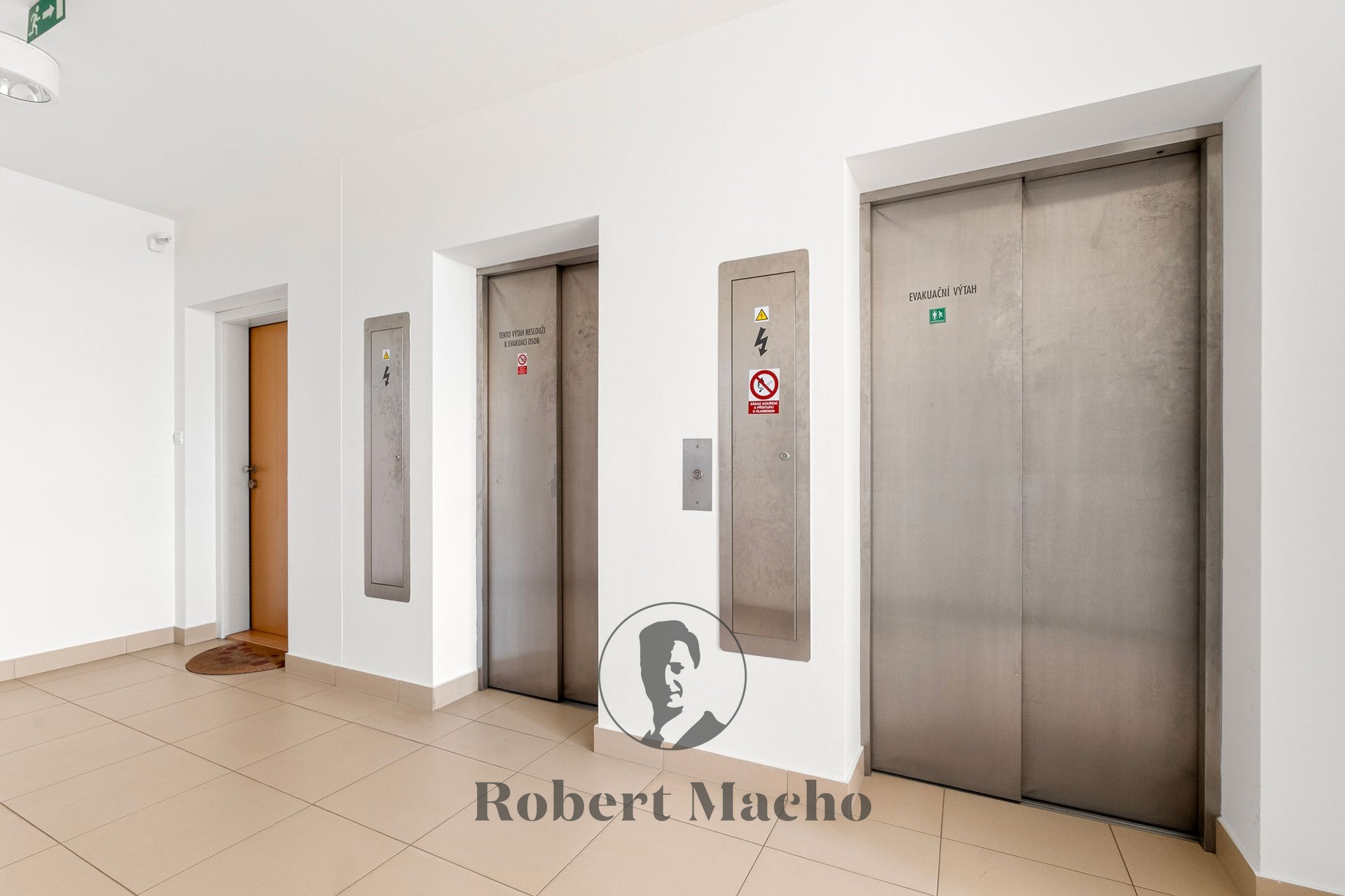 robert-macho-reality-prodej-bytu-v-stihlach-praha-