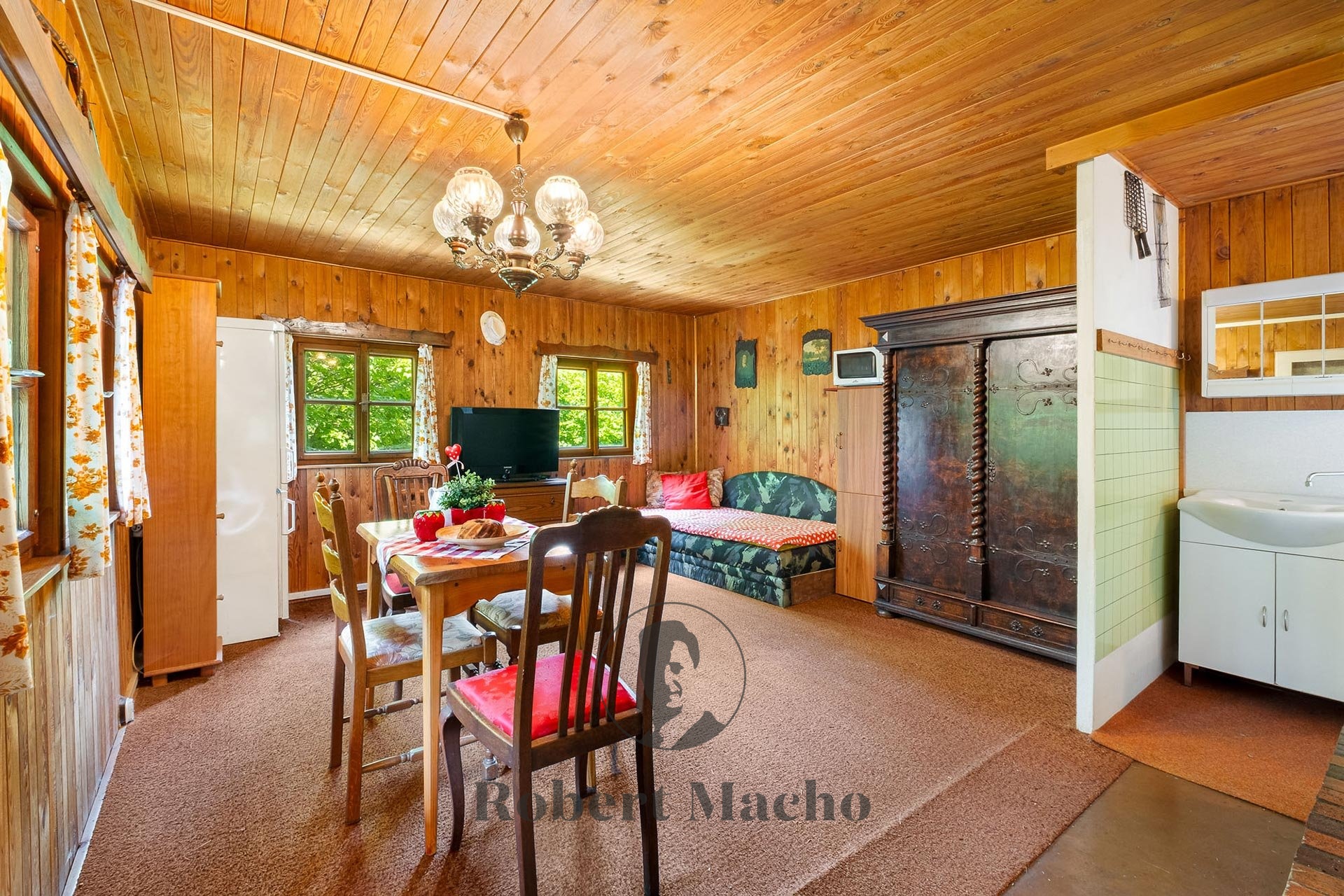 macho-reality-prodej-chaty-trebenice-01
