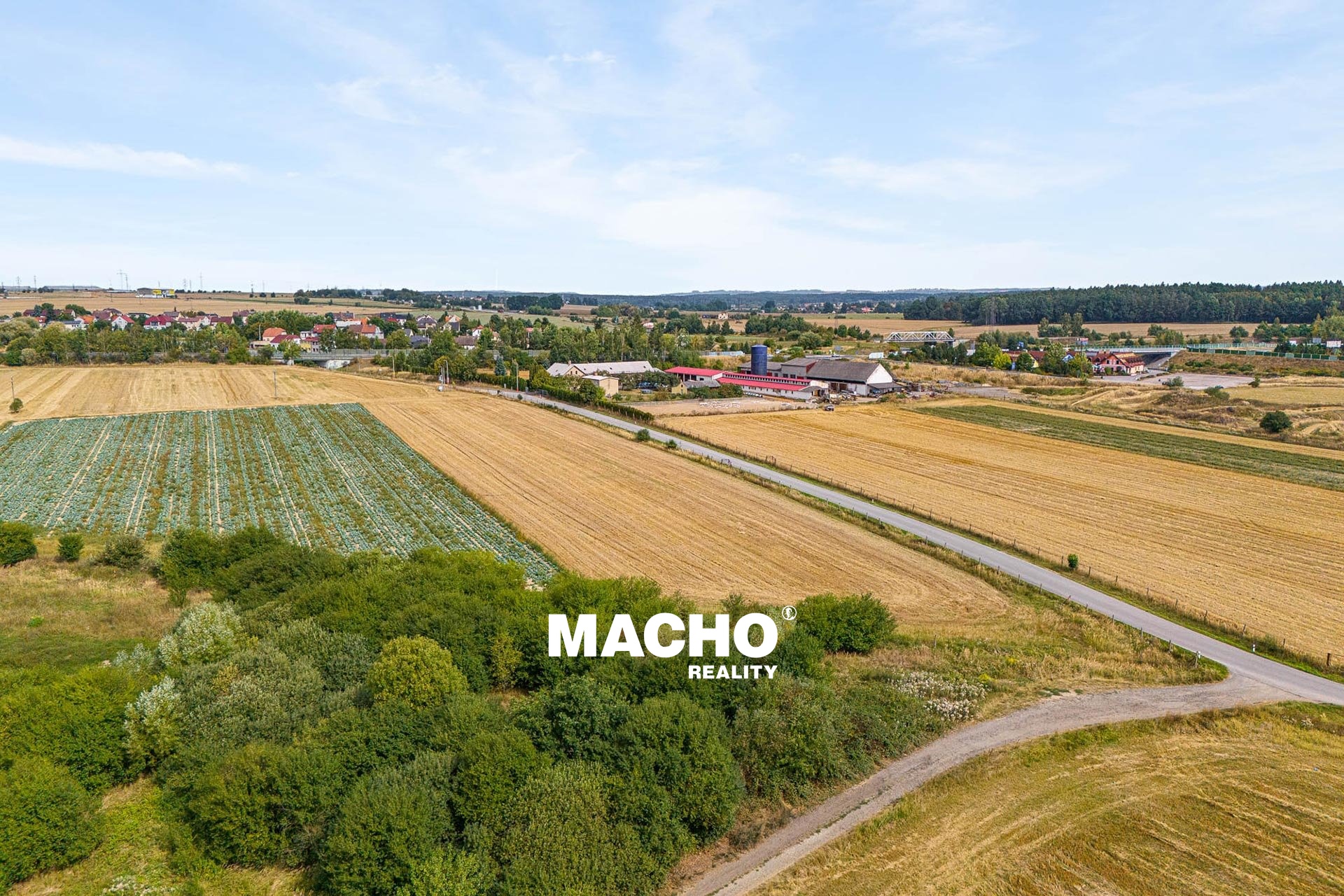 macho-reality-prodej-pozemky-mesice-02