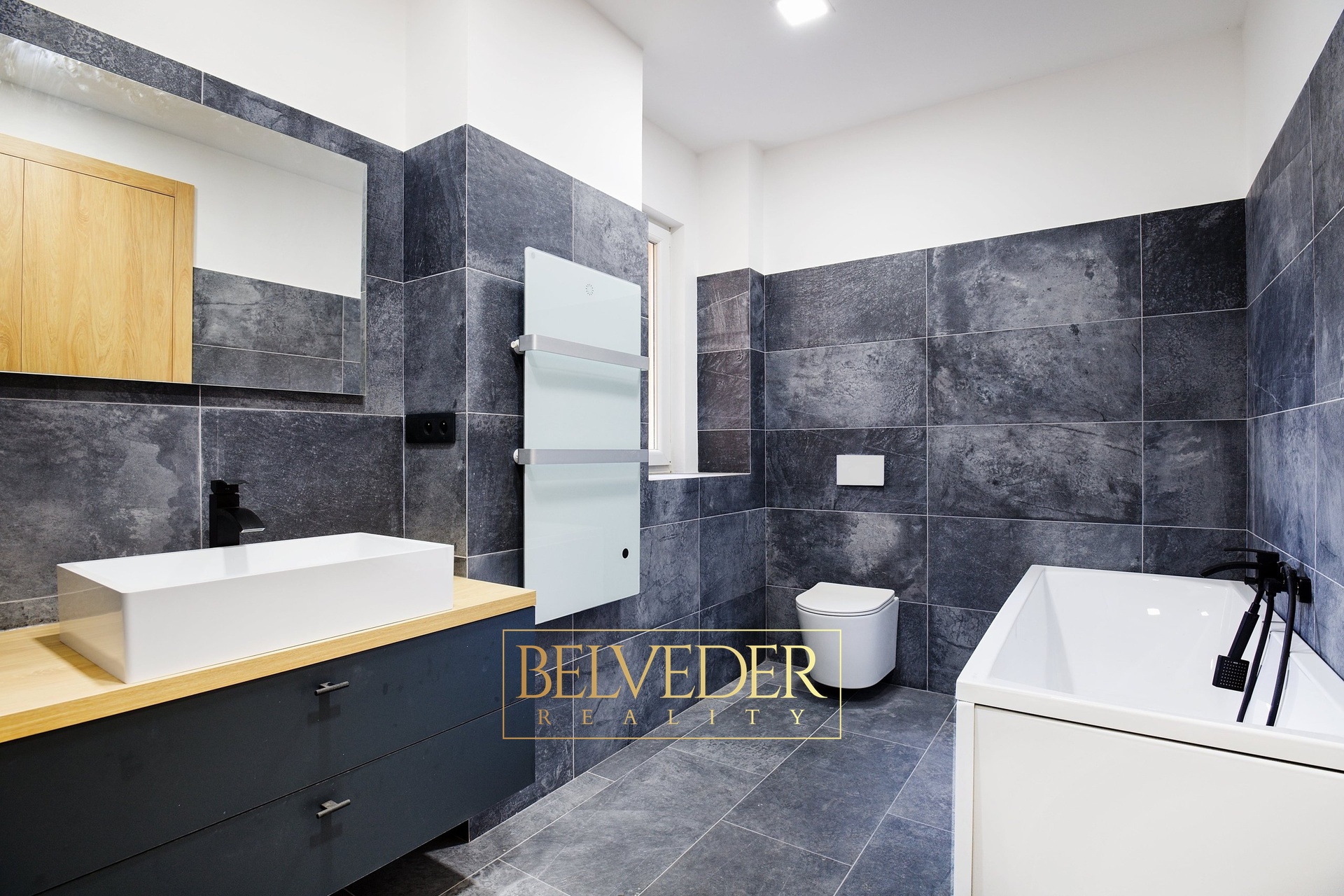 c0e04c81a60e601e81875815f707a61a.original