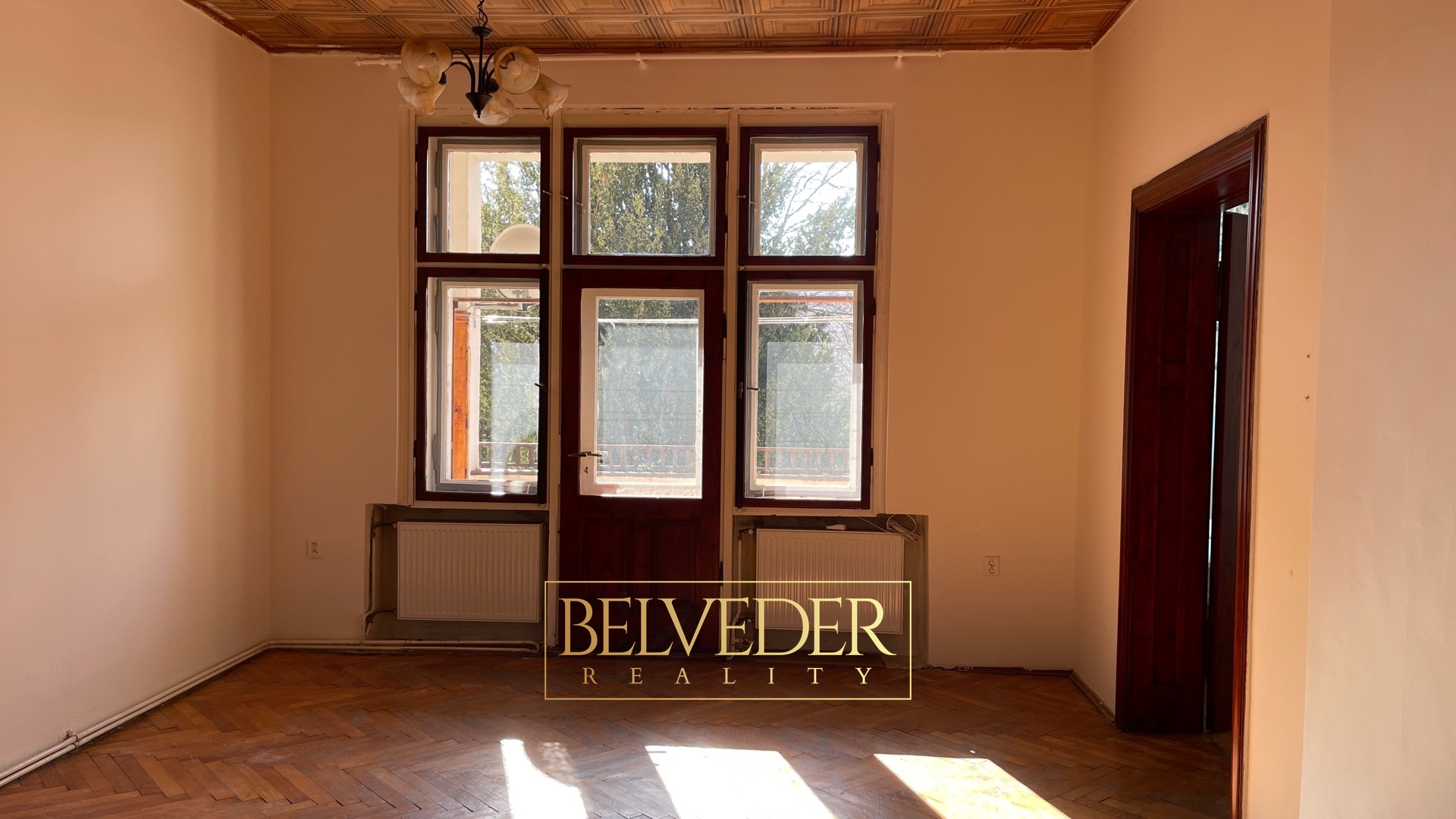 42E15C33-0689-497E-A84C-722DE8DF7DAC