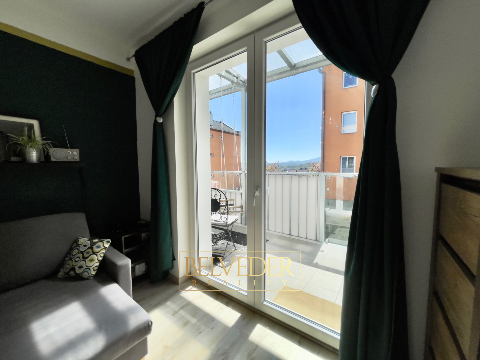 DCC33165-2056-412C-8821-9659756AAE9C