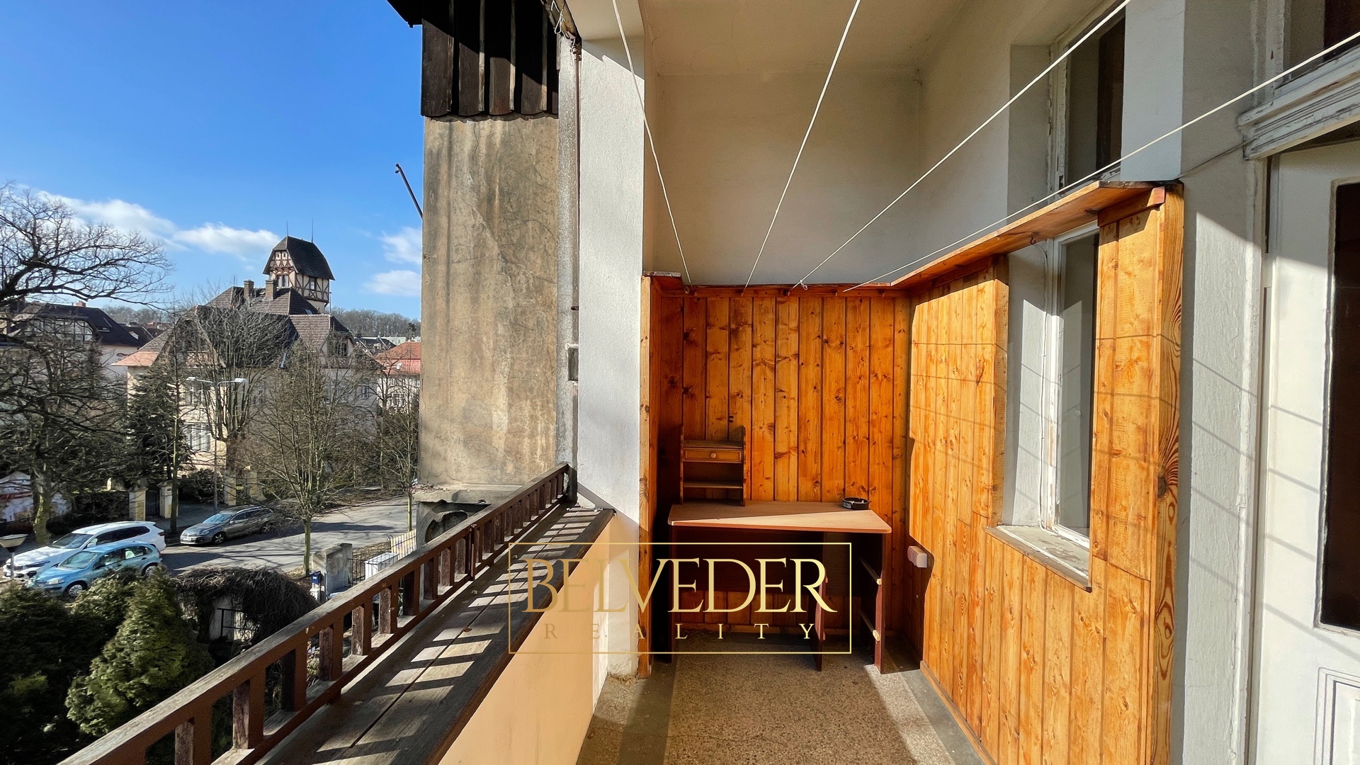 16A612E0-E9C3-475C-ADA9-4C9E67ABE657