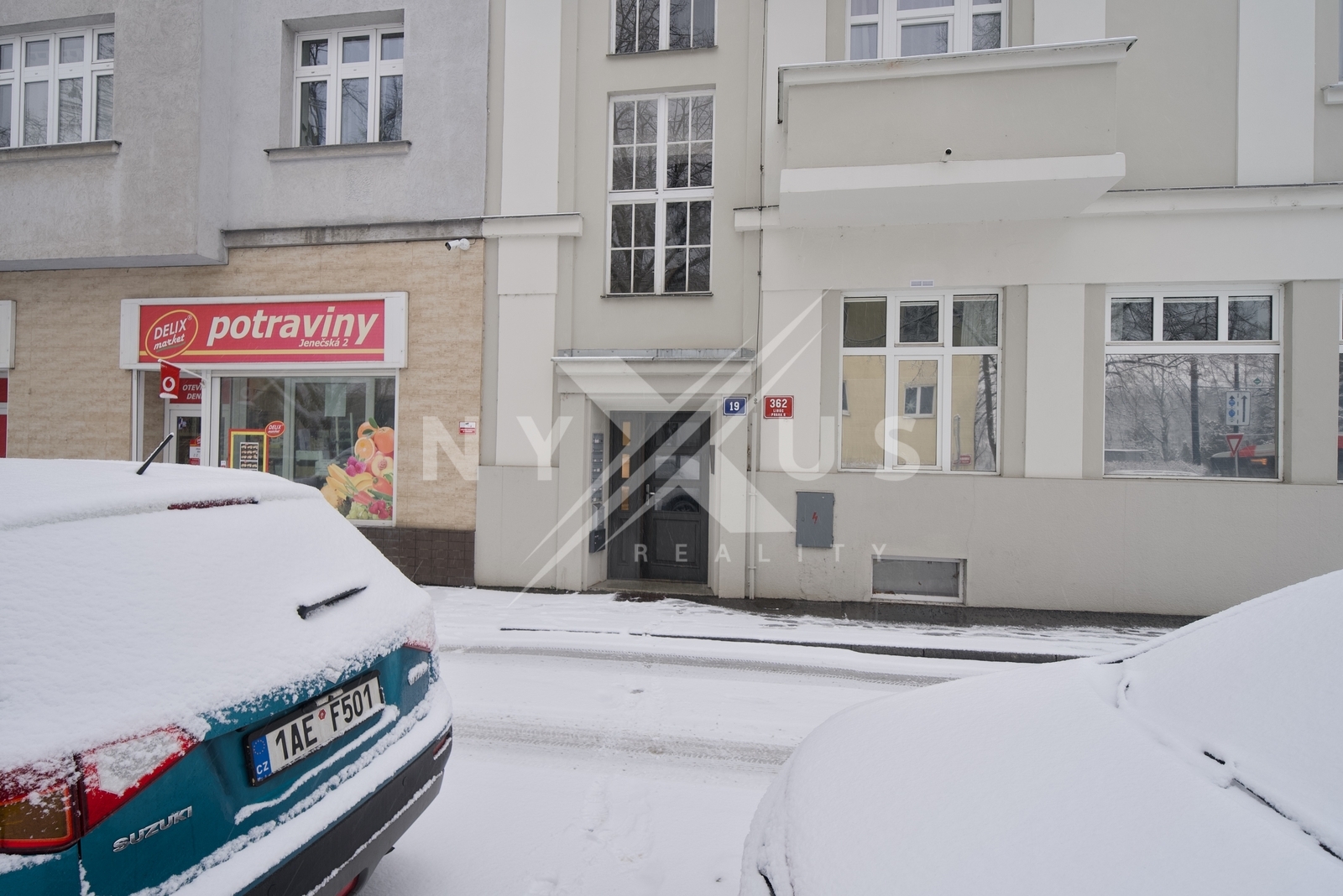 Vstupní dveře do domu