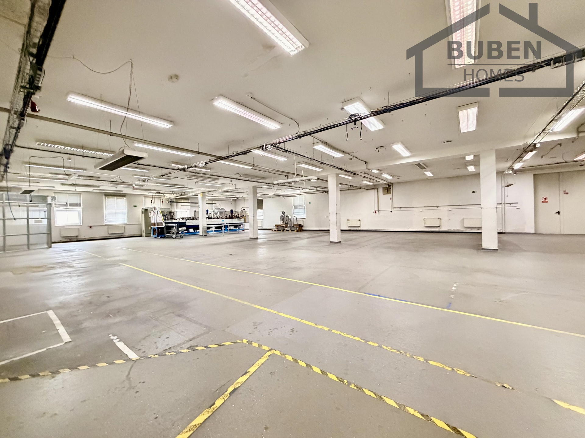 Prodej výrobního objektu 1 084 m² – pohled 3