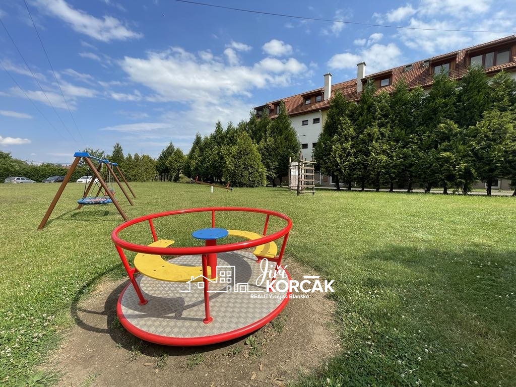 Okolí (13)