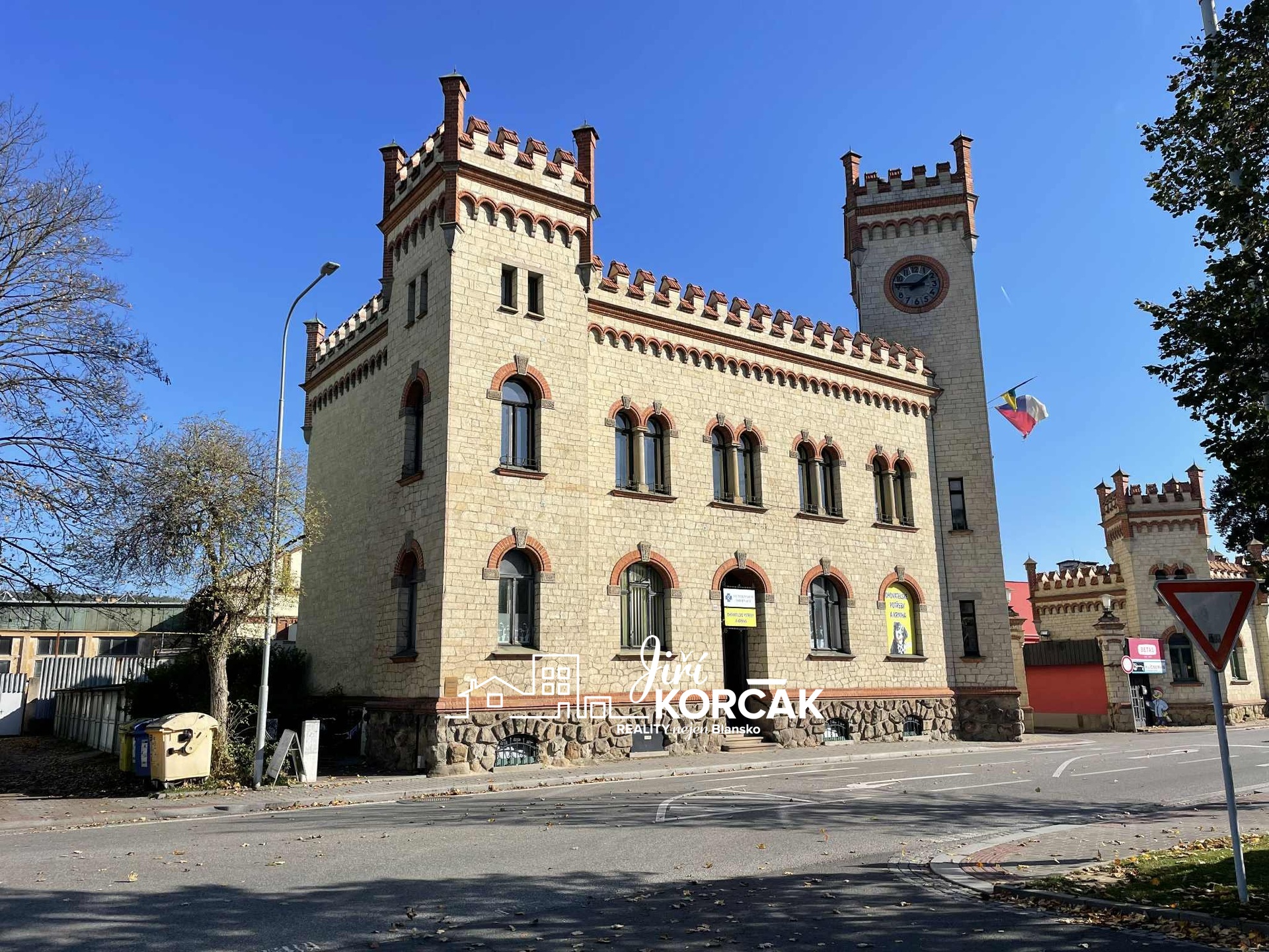 Pohled na budovu Zámečku