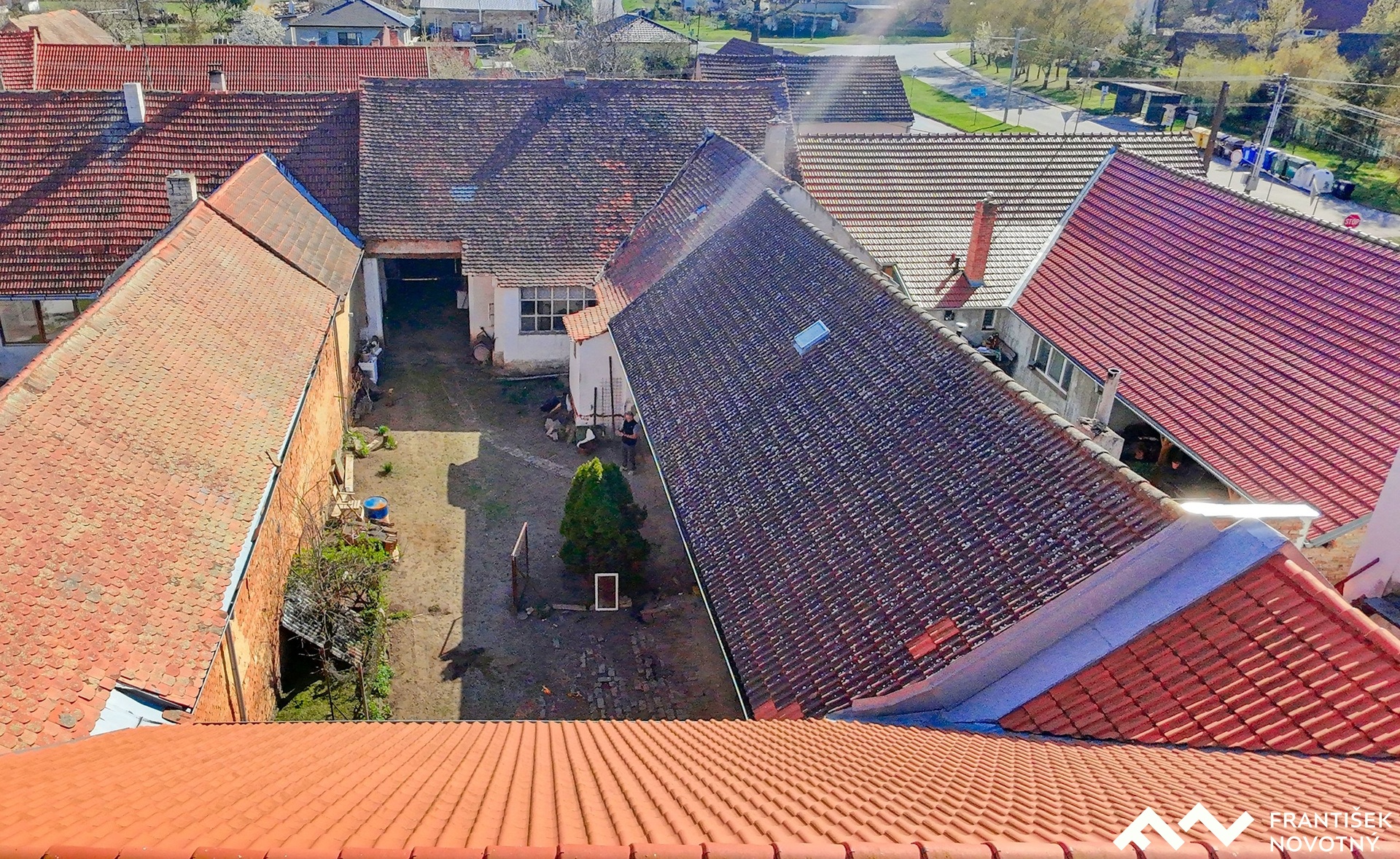 dji_fly_20260409_155804_0120_1775743851634_photo_b