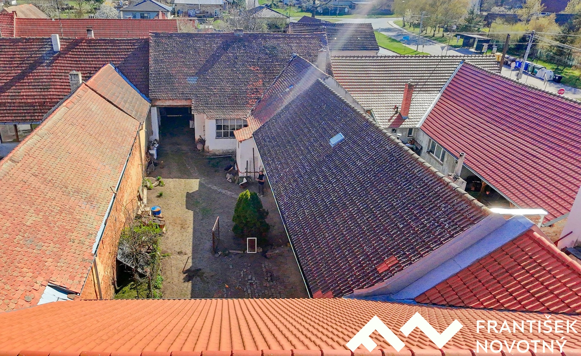 dji_fly_20260409_155804_0120_1775743851634_photo_beautify