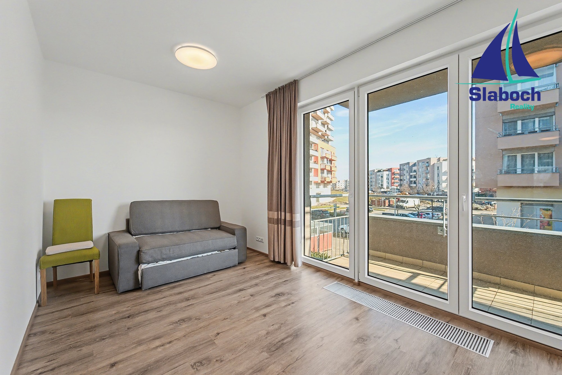 Byt,_Letňany_(12)[1]