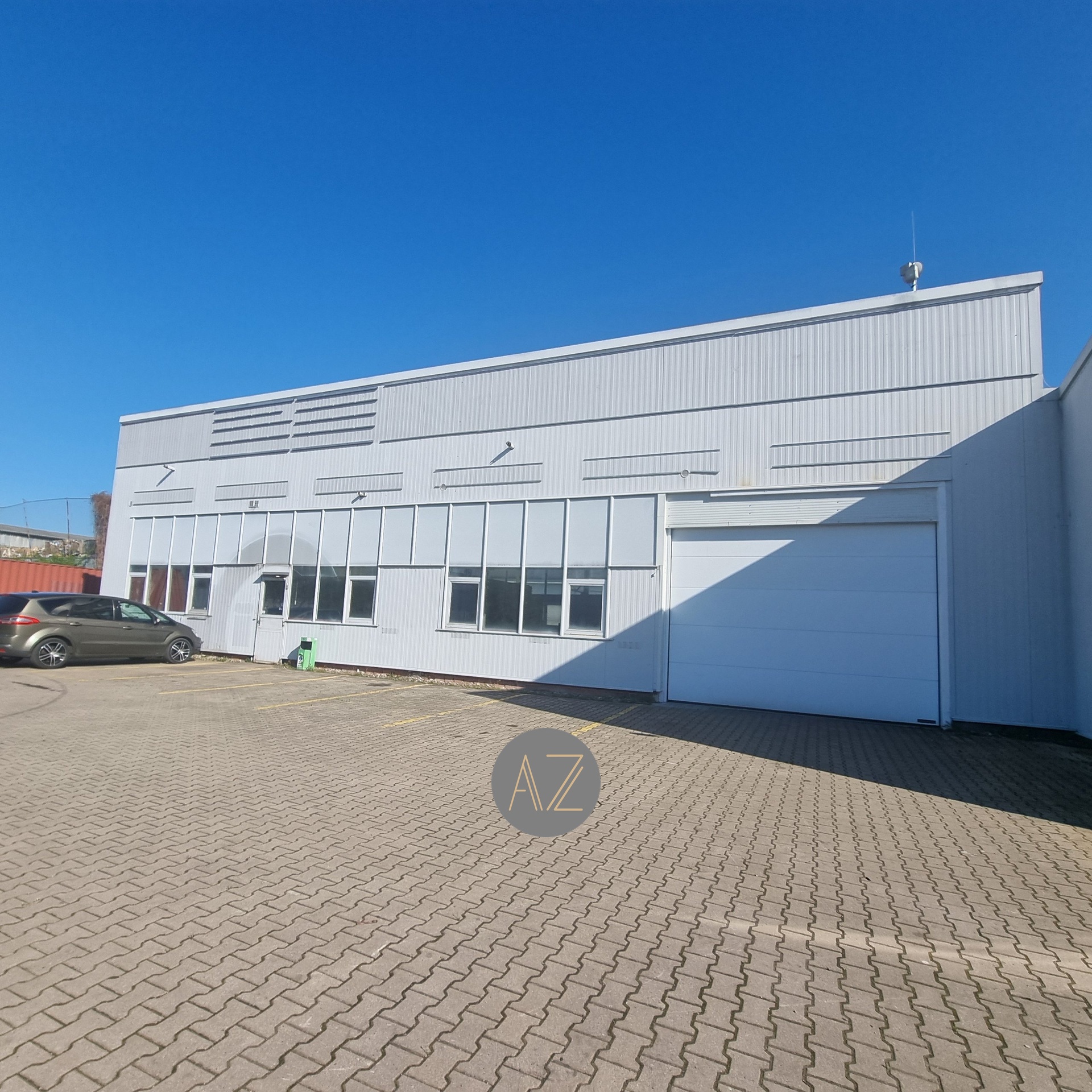 exteriré zavřená vrata