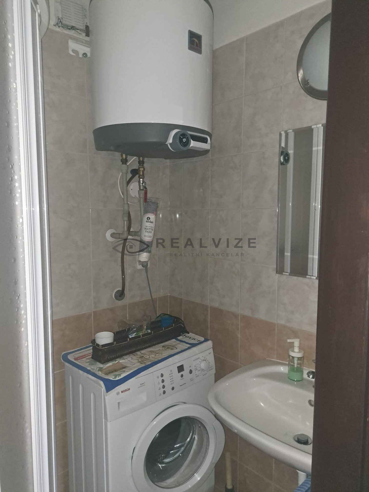 WhatsApp Image 2025-10-12 at 14.45.34 (2)