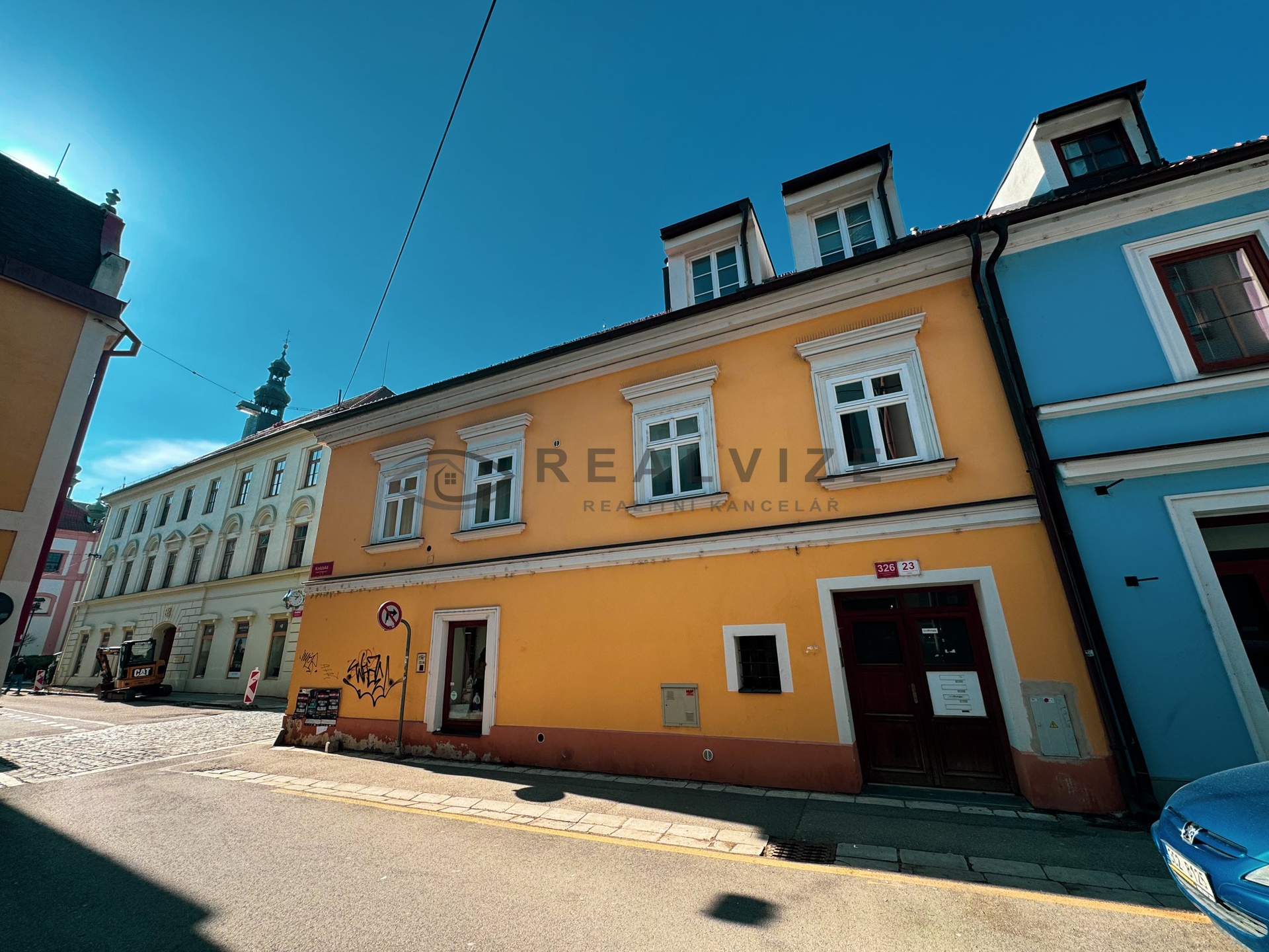 Moderní 1+kk, 27m2 k pronájmu pohled z ulice