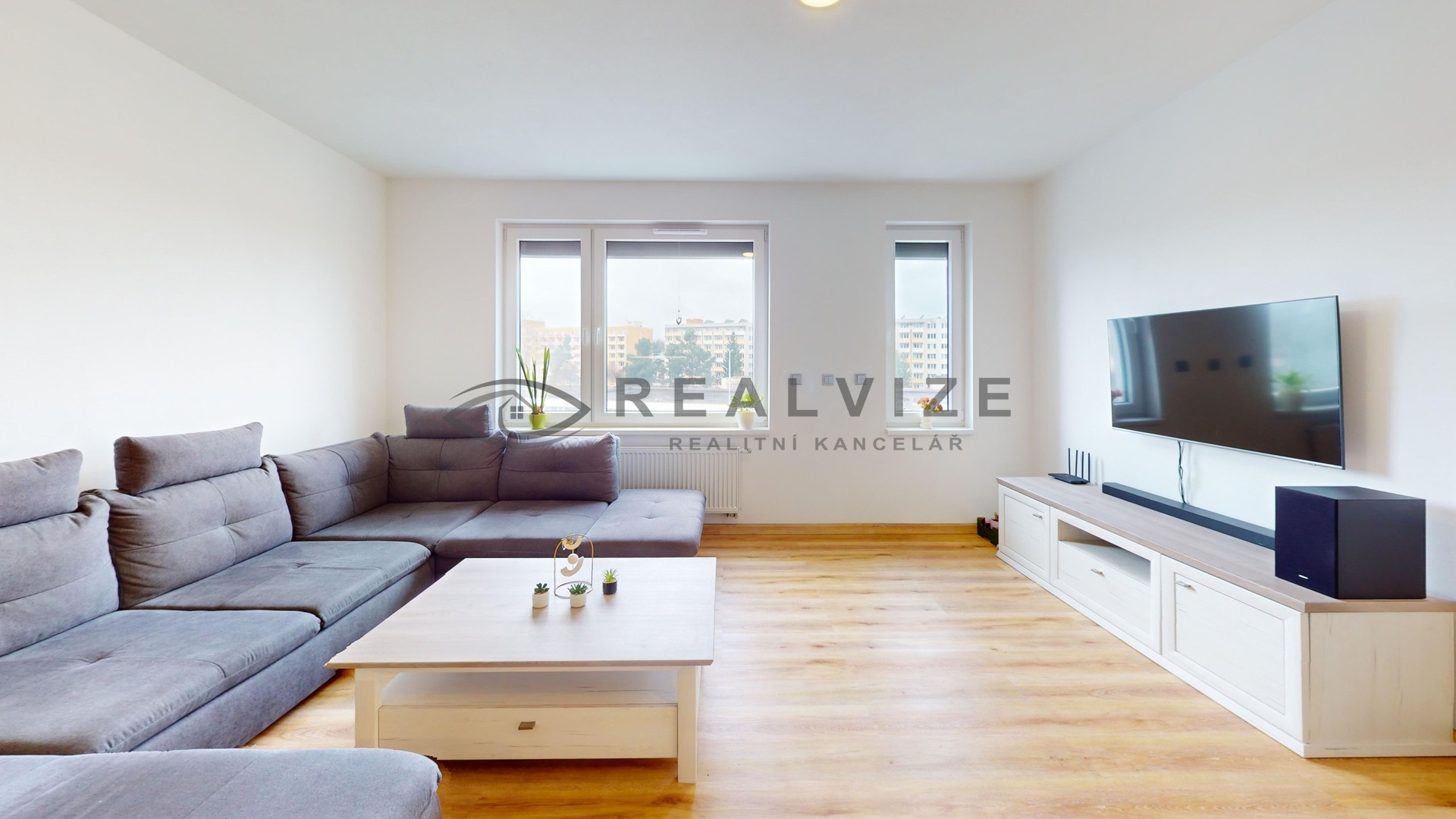 2kk-Ceske-Vrbne-Living-Room 1