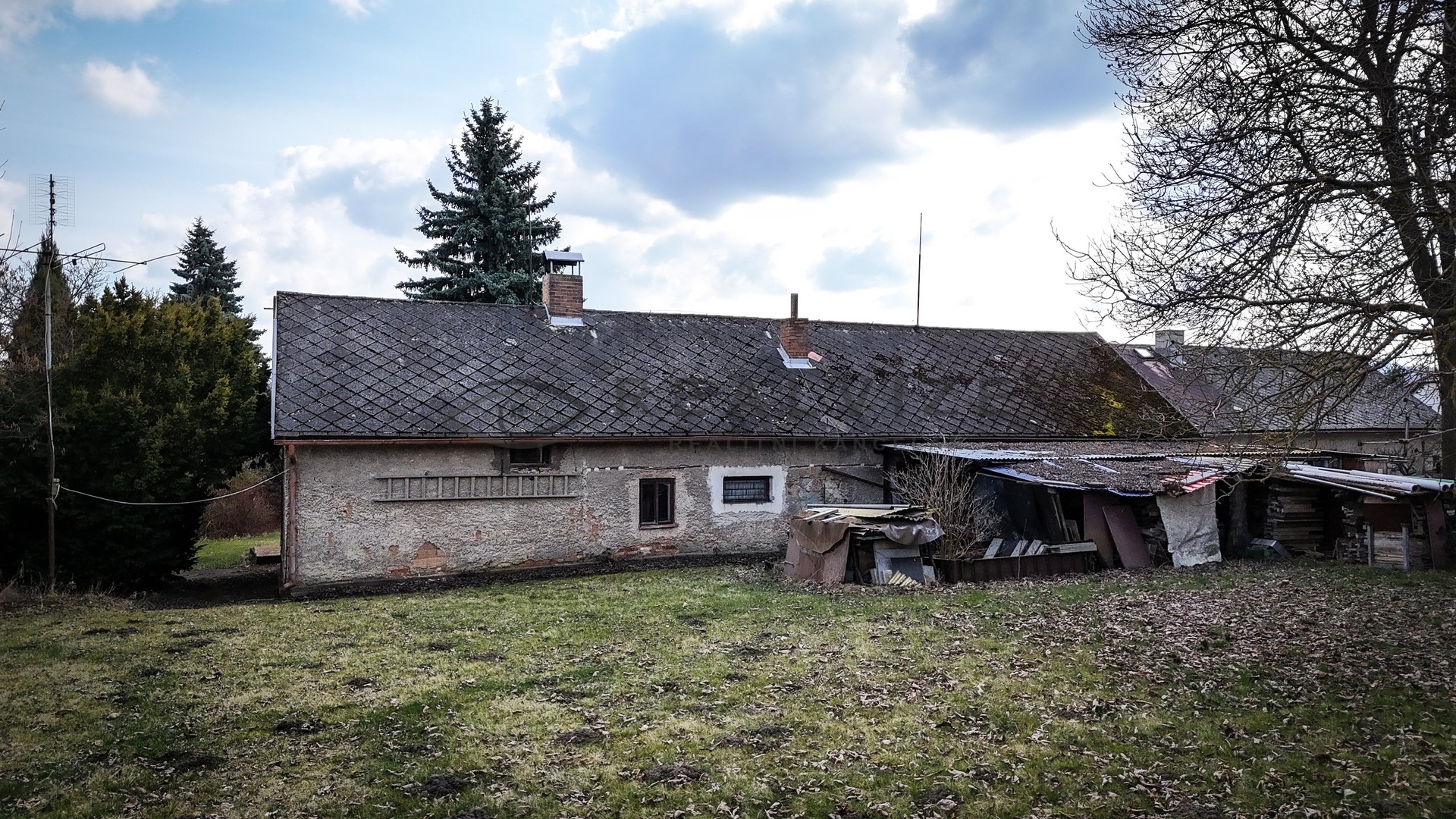 Chalupa Příbram pohled na chalupu 5