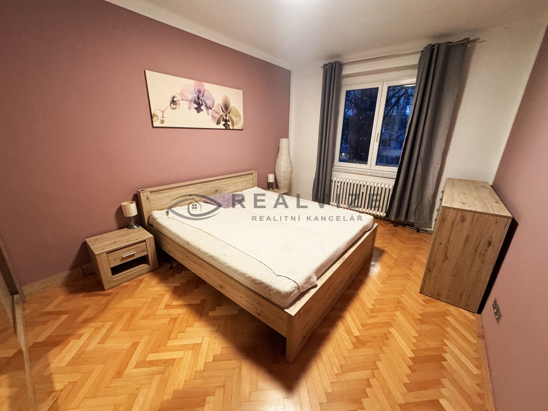 Ložnice pronájem Komenského