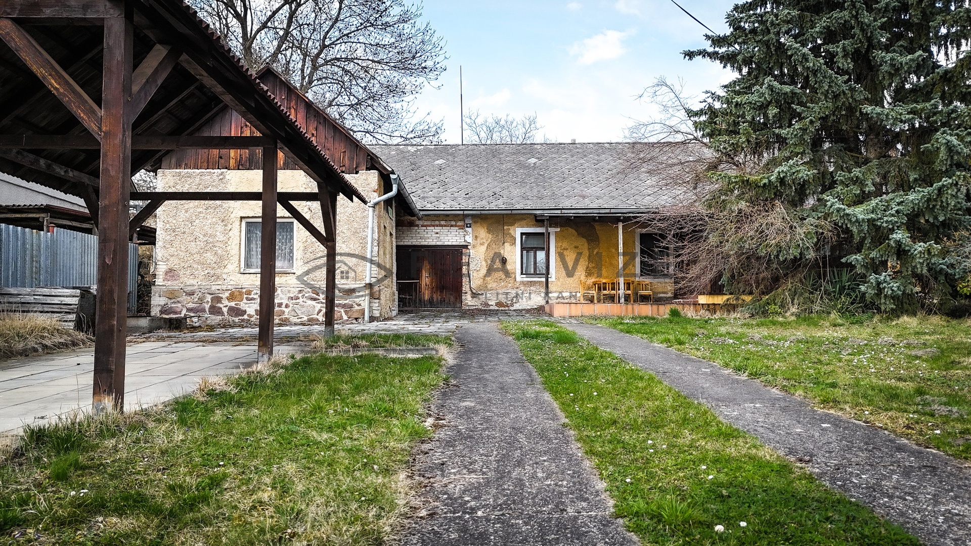 Chalupa Příbram pohled na chalupu 4