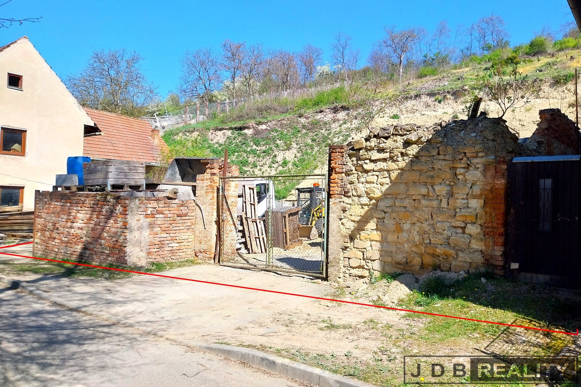 bourání stávající stavby ..