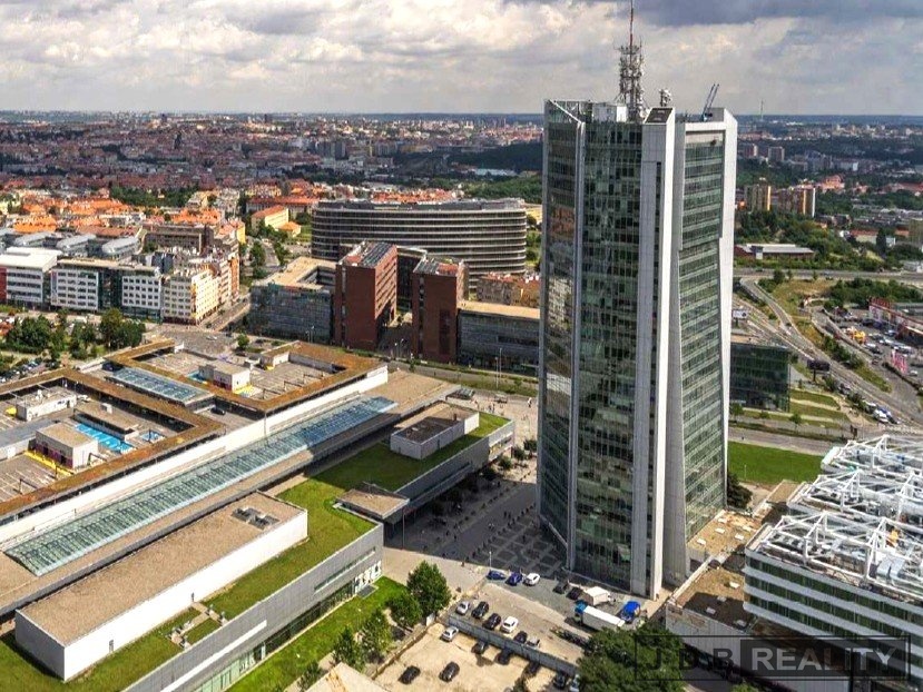 Praha - budova Empíria Tower