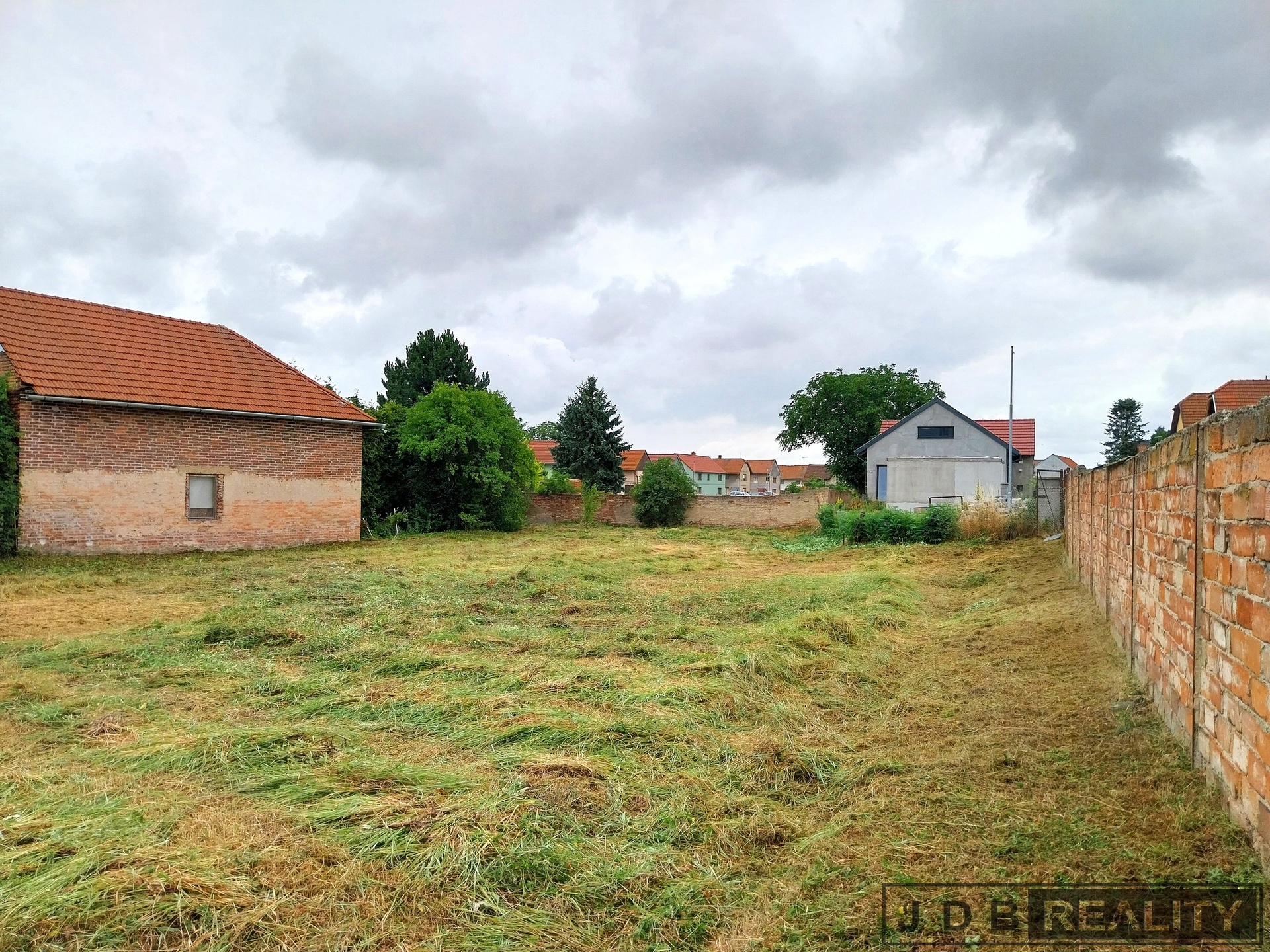 pozemek (2)