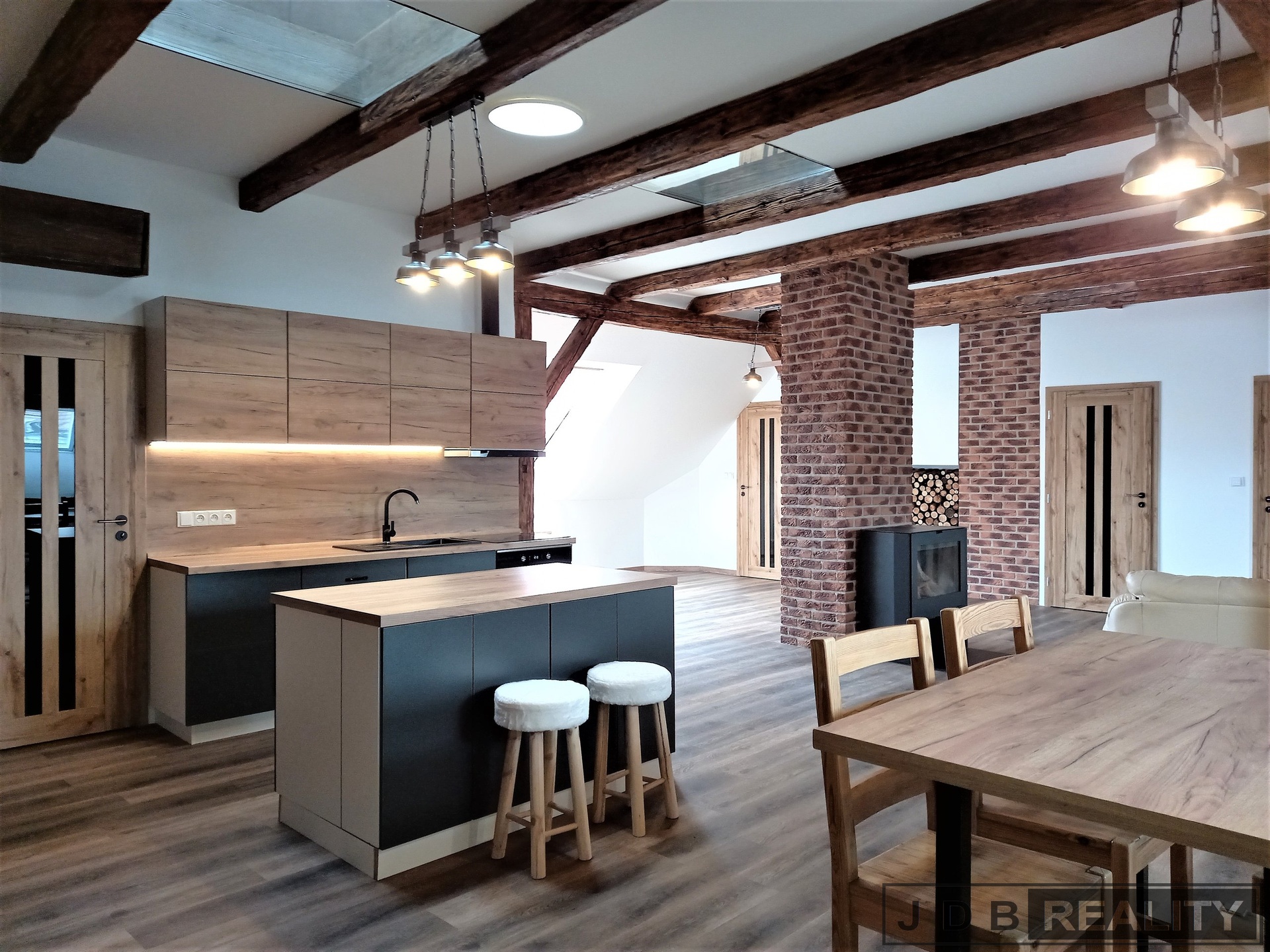 byt k pronájmu (29)