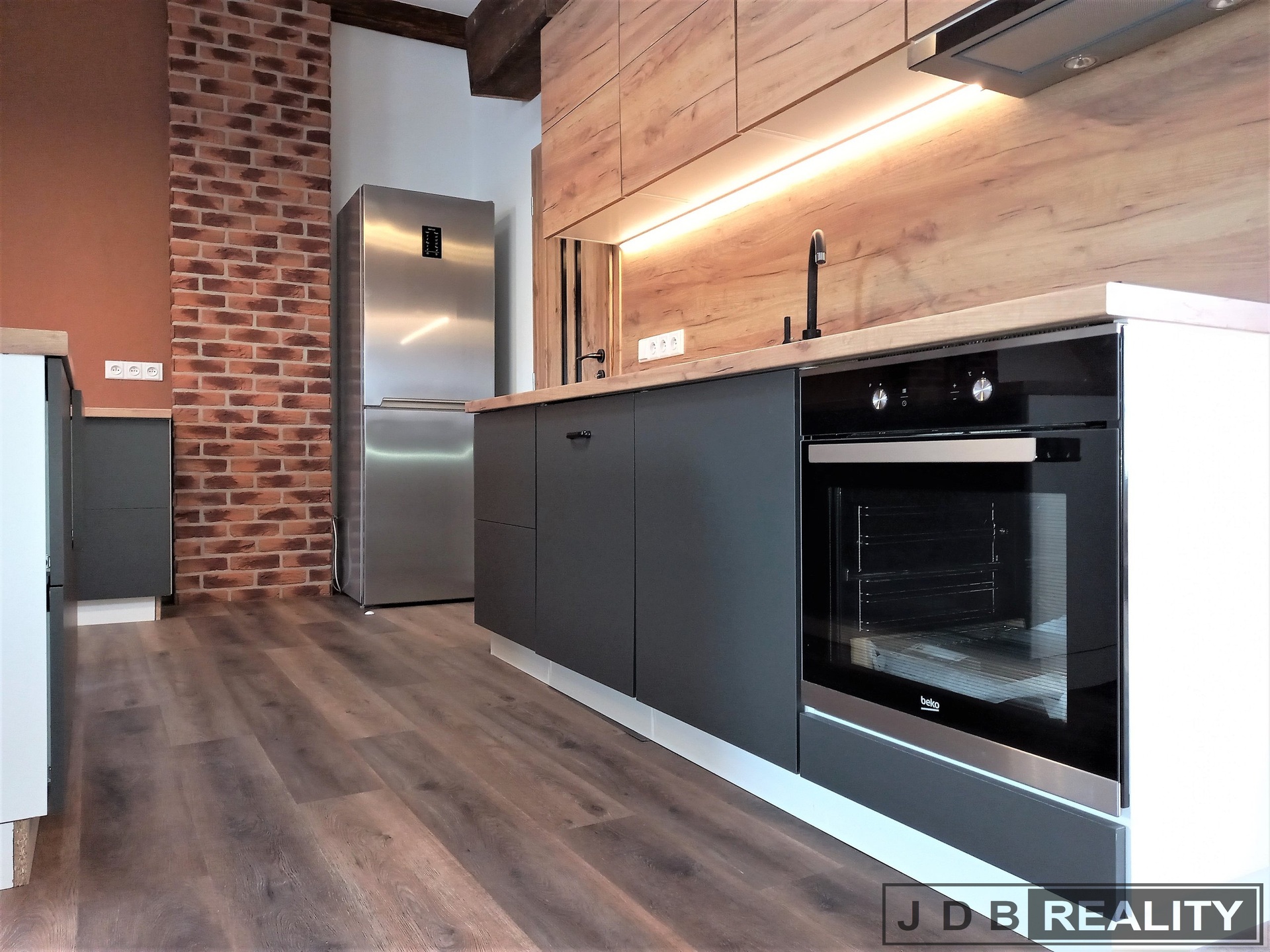 byt k pronájmu (22)