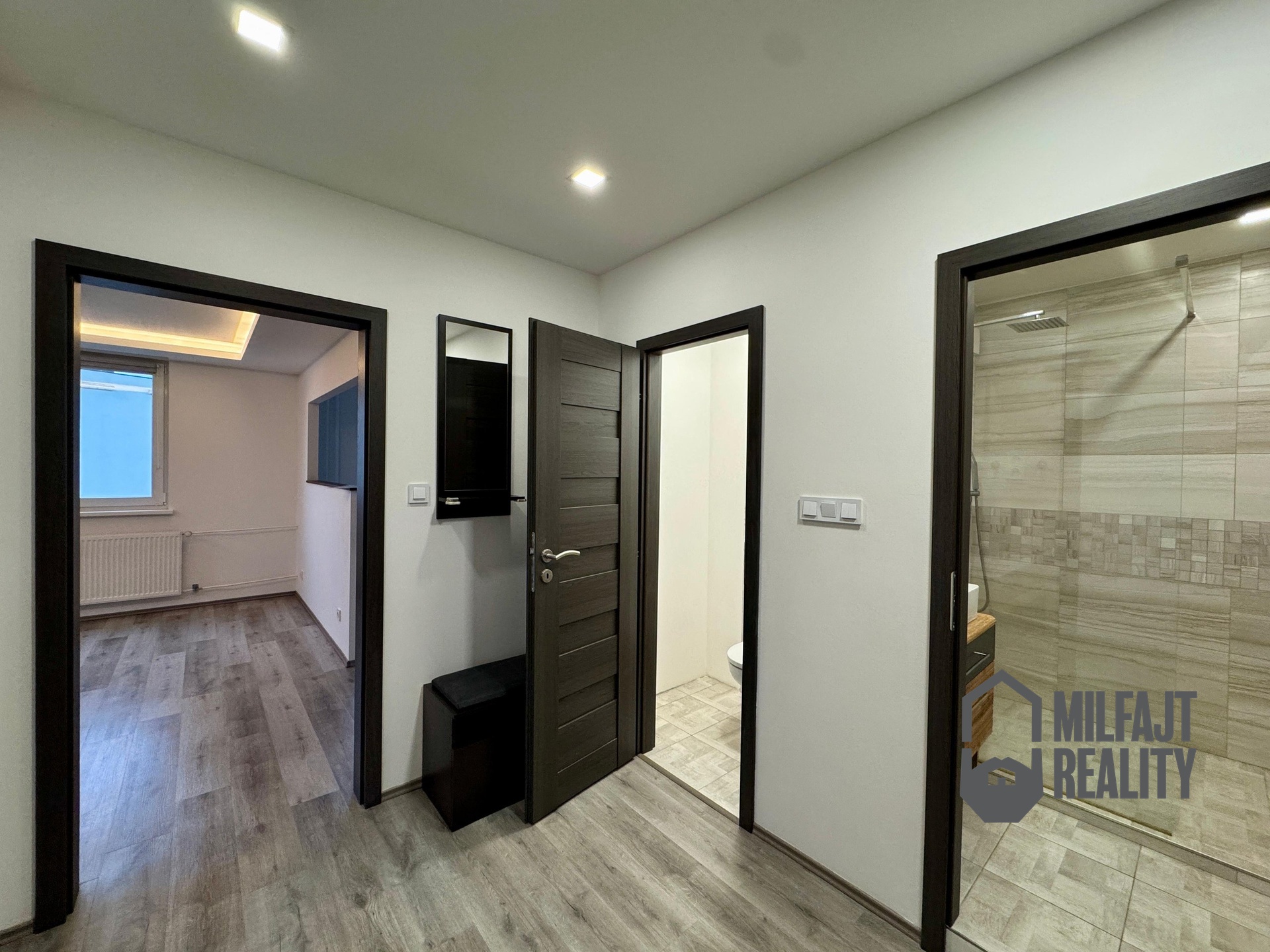 e8c79123-8efc-4bbd-9120-96a1ed141760