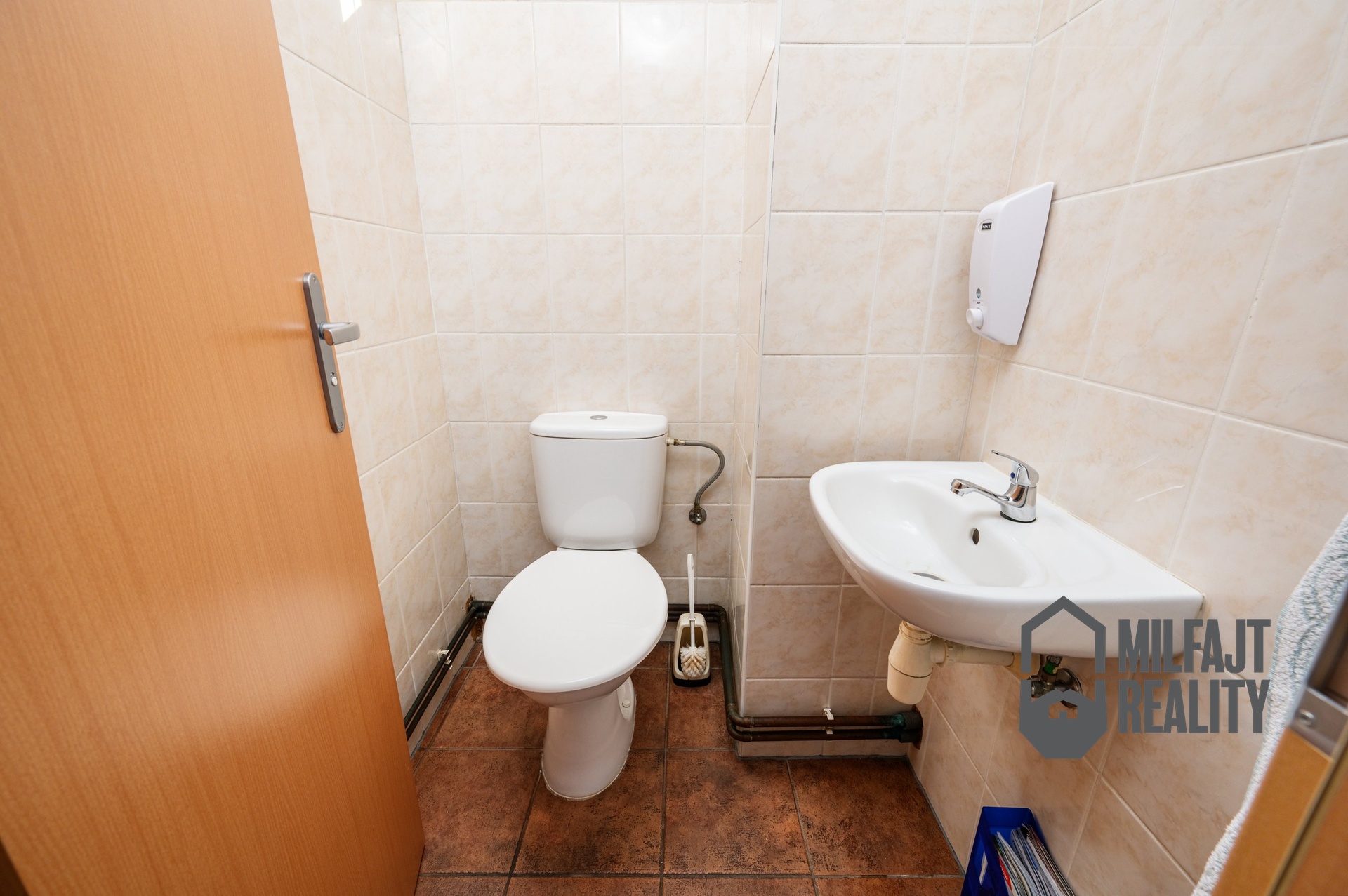 2024-09-03-15-49-22-CZ6_2104