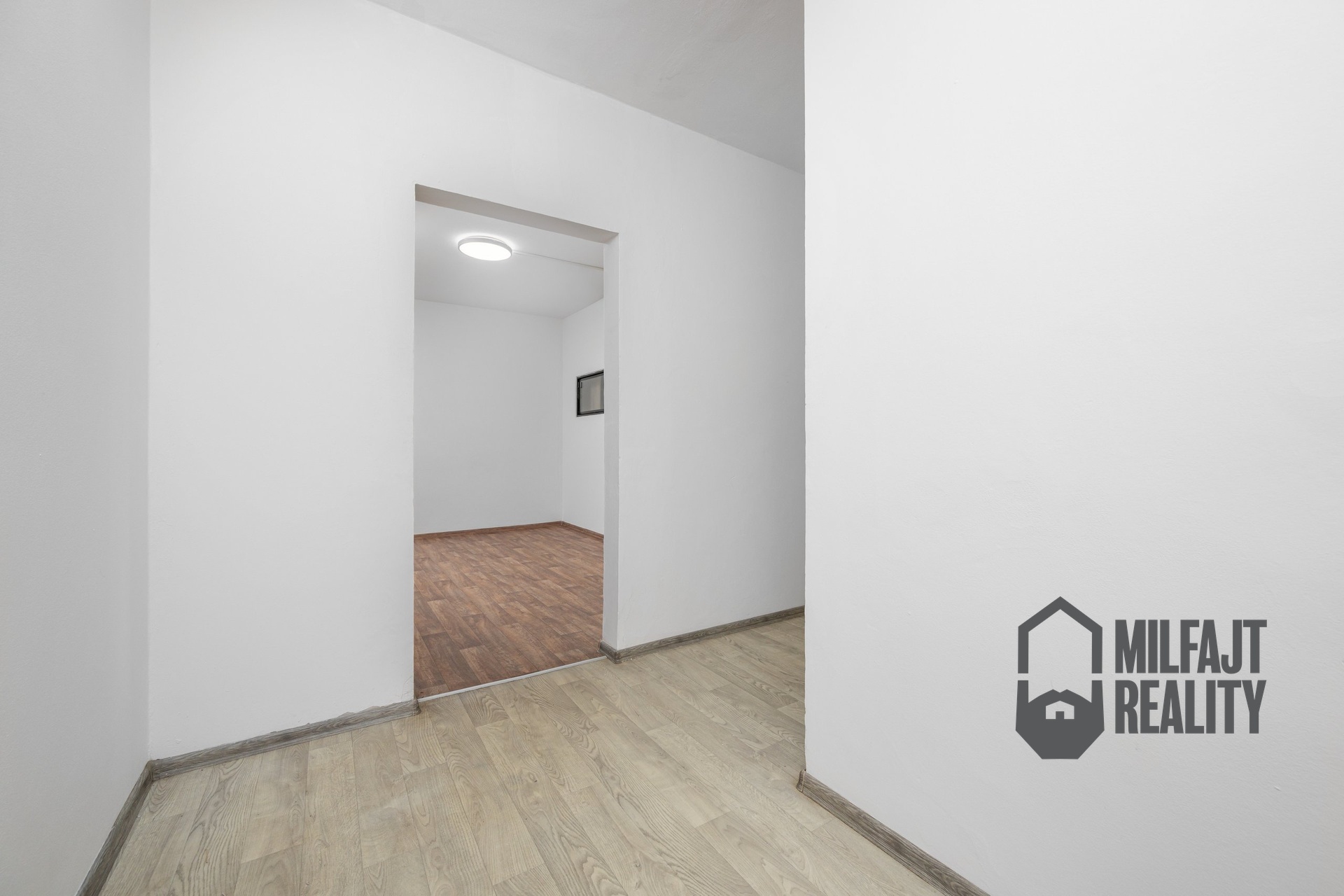 2026-03-12-09-14-11-CZ8_2493