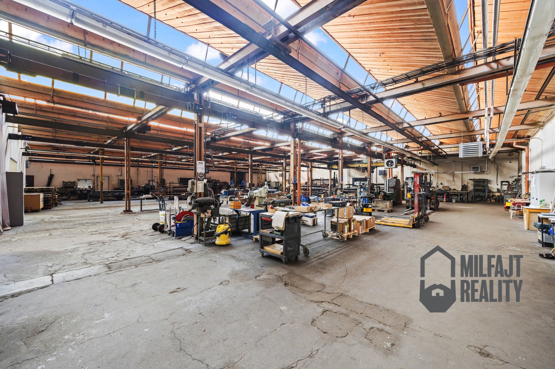 2024-09-03-16-01-12-CZ6_2179