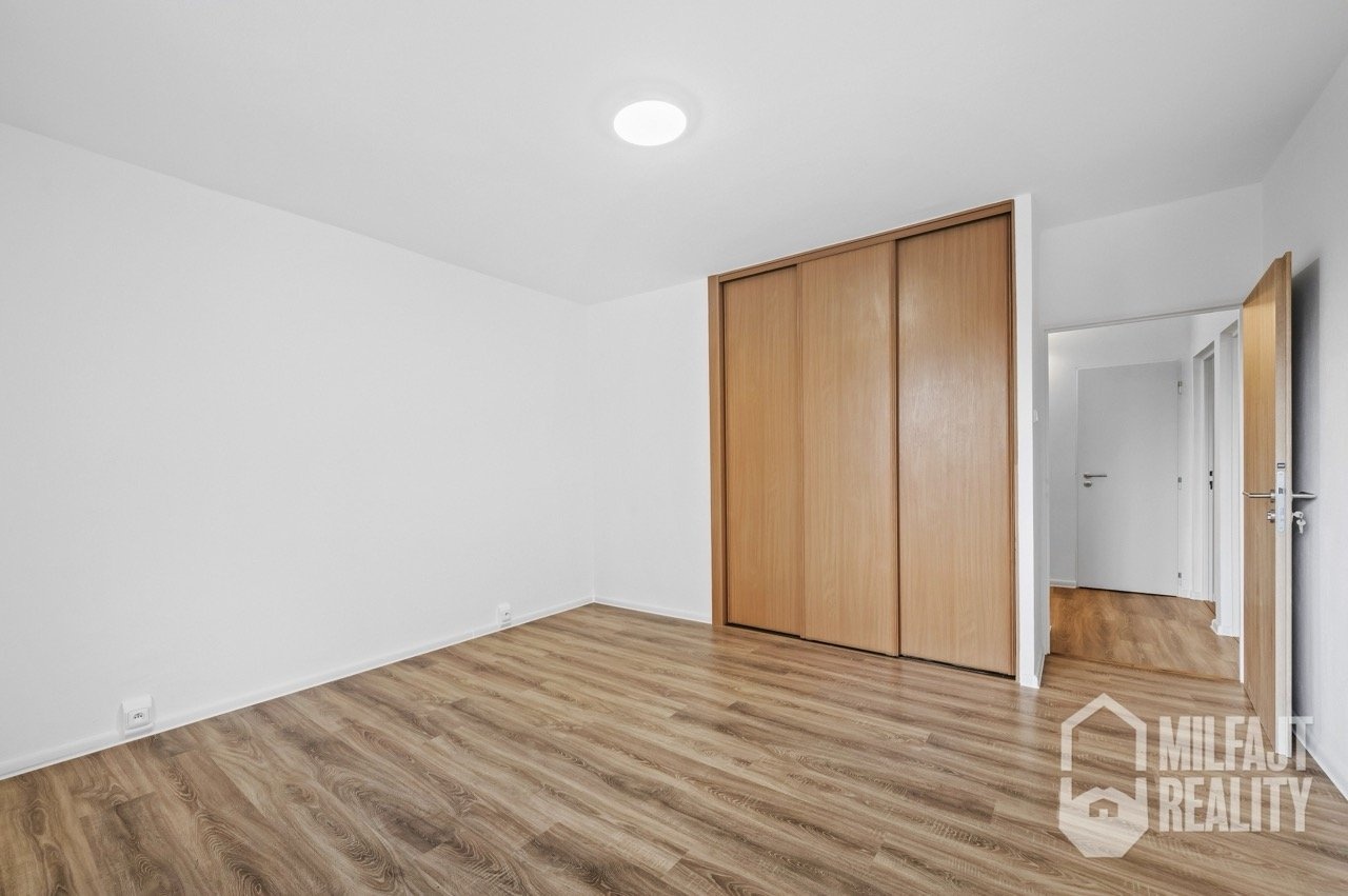 2023-11-24-13-18-47-CZ6_5487 ve velke? velikosti