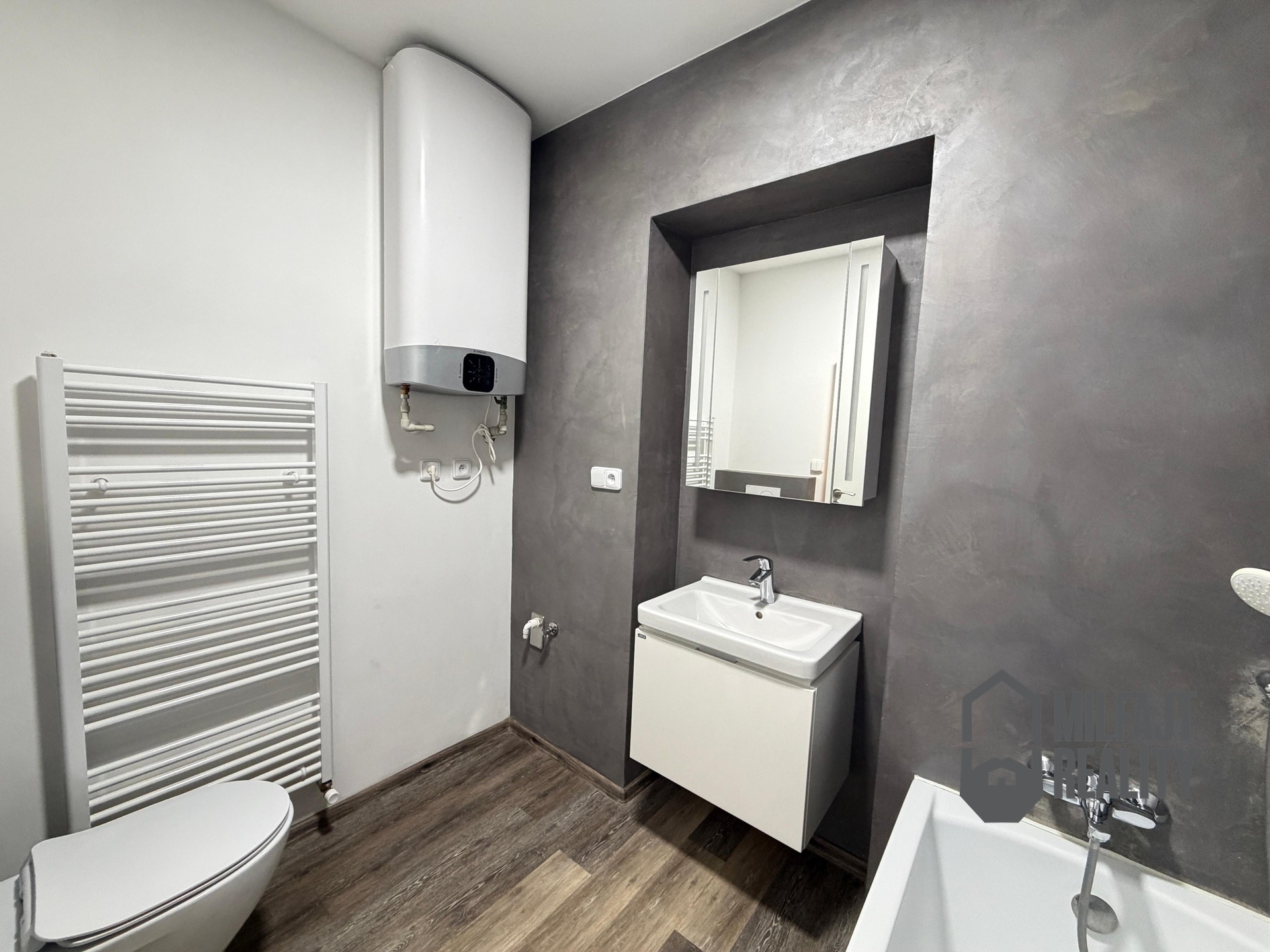 22f2b067-2b5a-4d58-a62a-de82985b5e0d