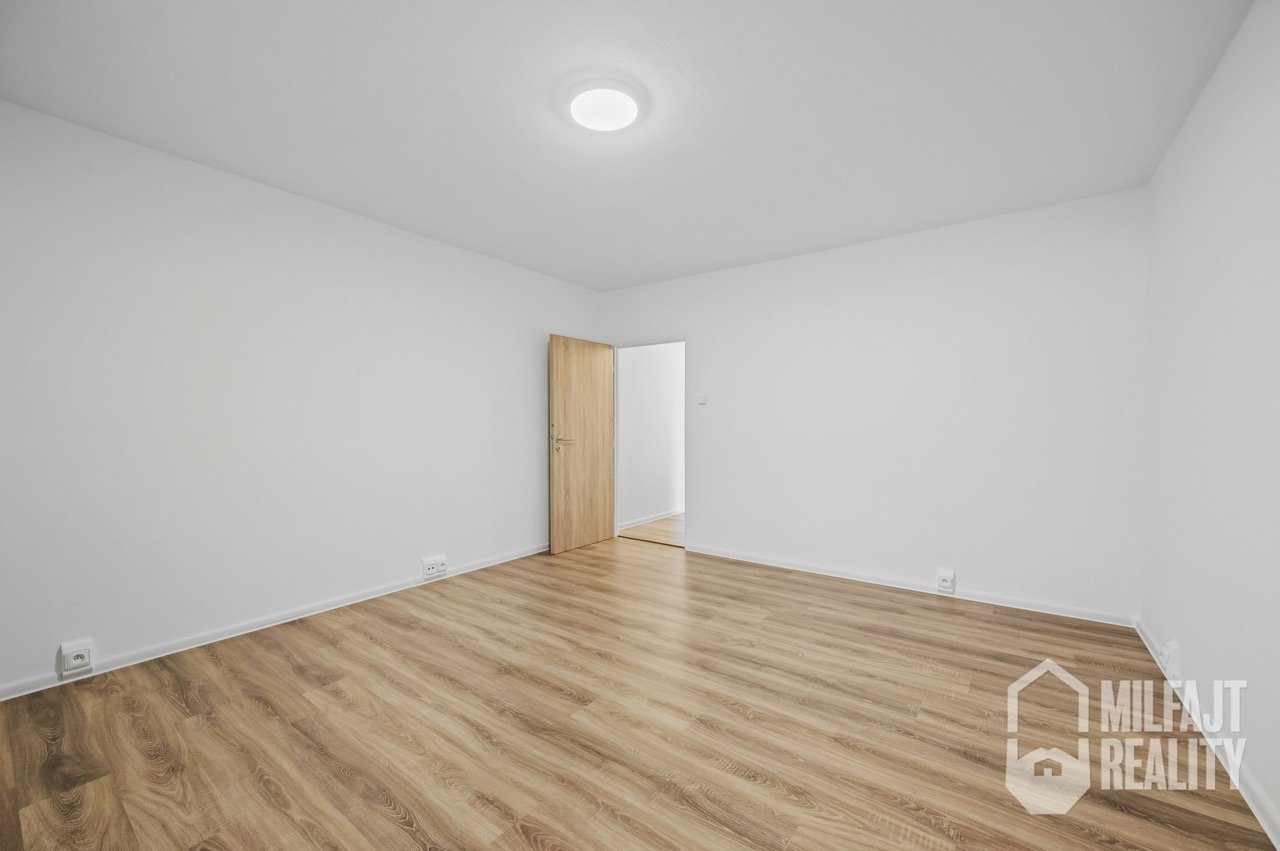 2023-11-24-13-09-58-CZ6_5448 ve velke? velikosti