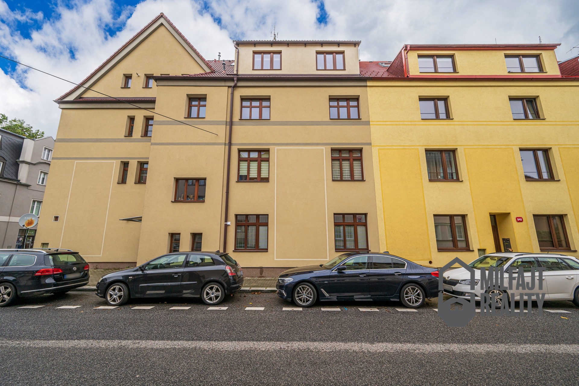 2025-10-15-09-28-28-CZ8_5609