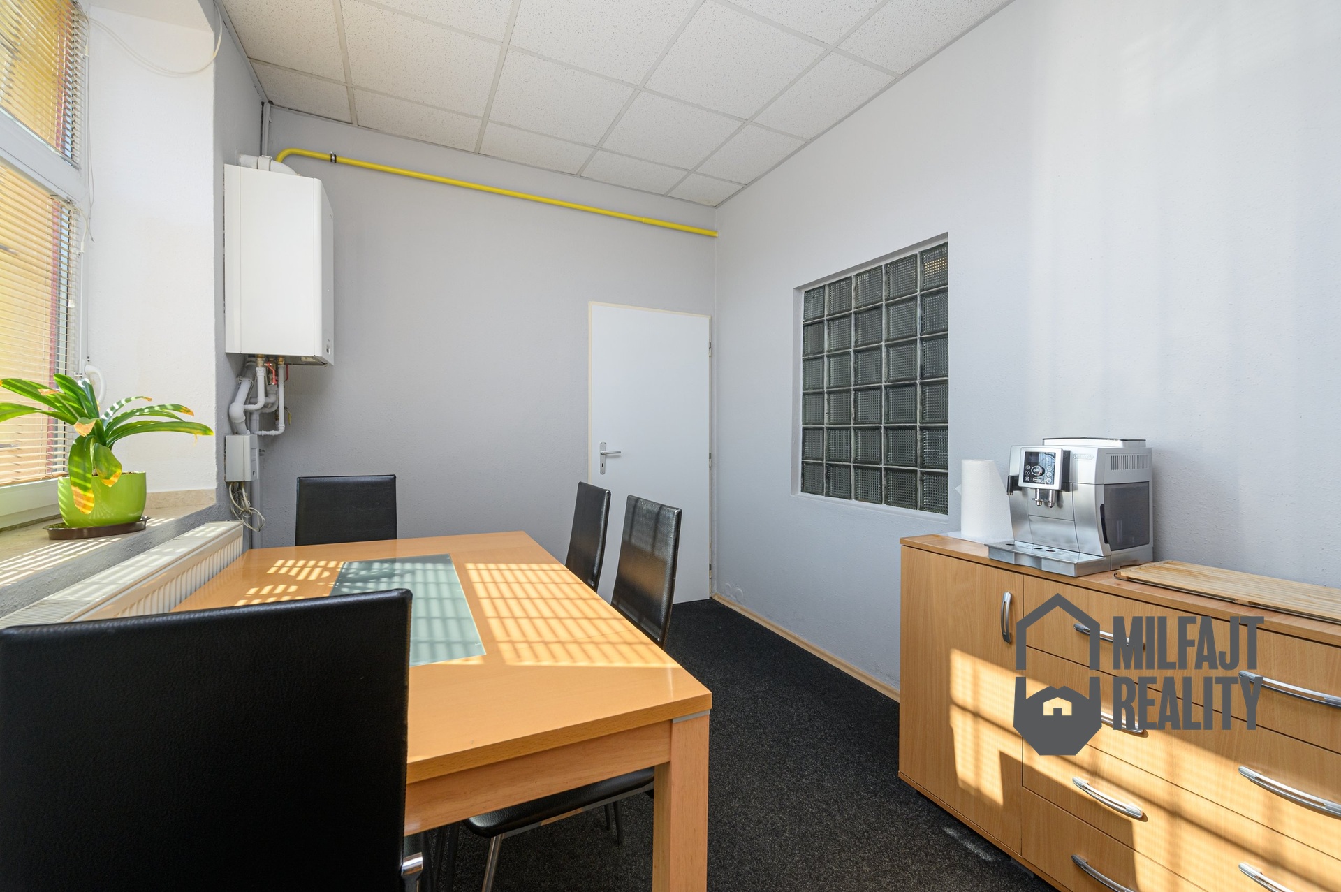 2024-09-03-15-49-58-CZ6_2105