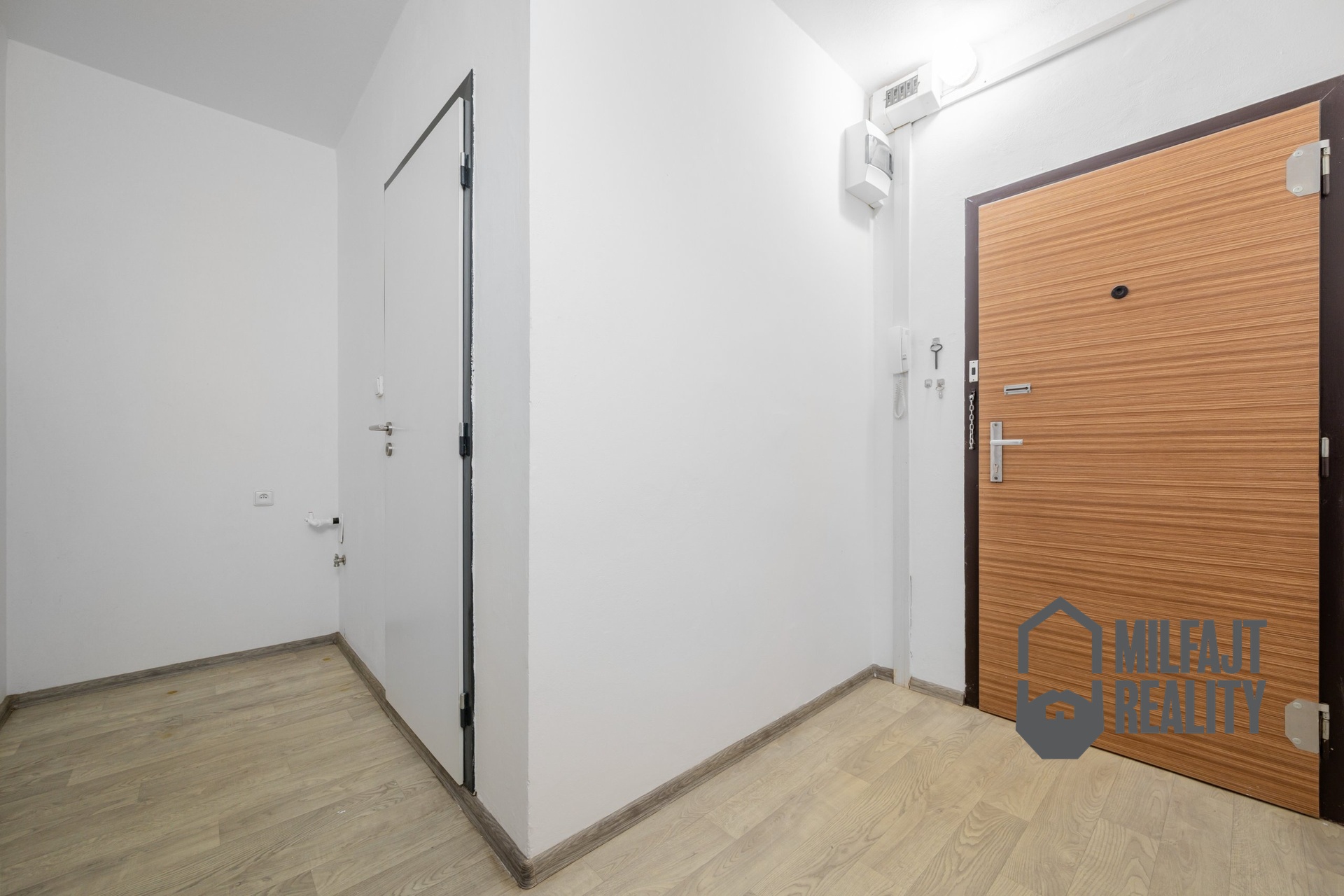 2026-03-12-09-13-19-CZ8_2486