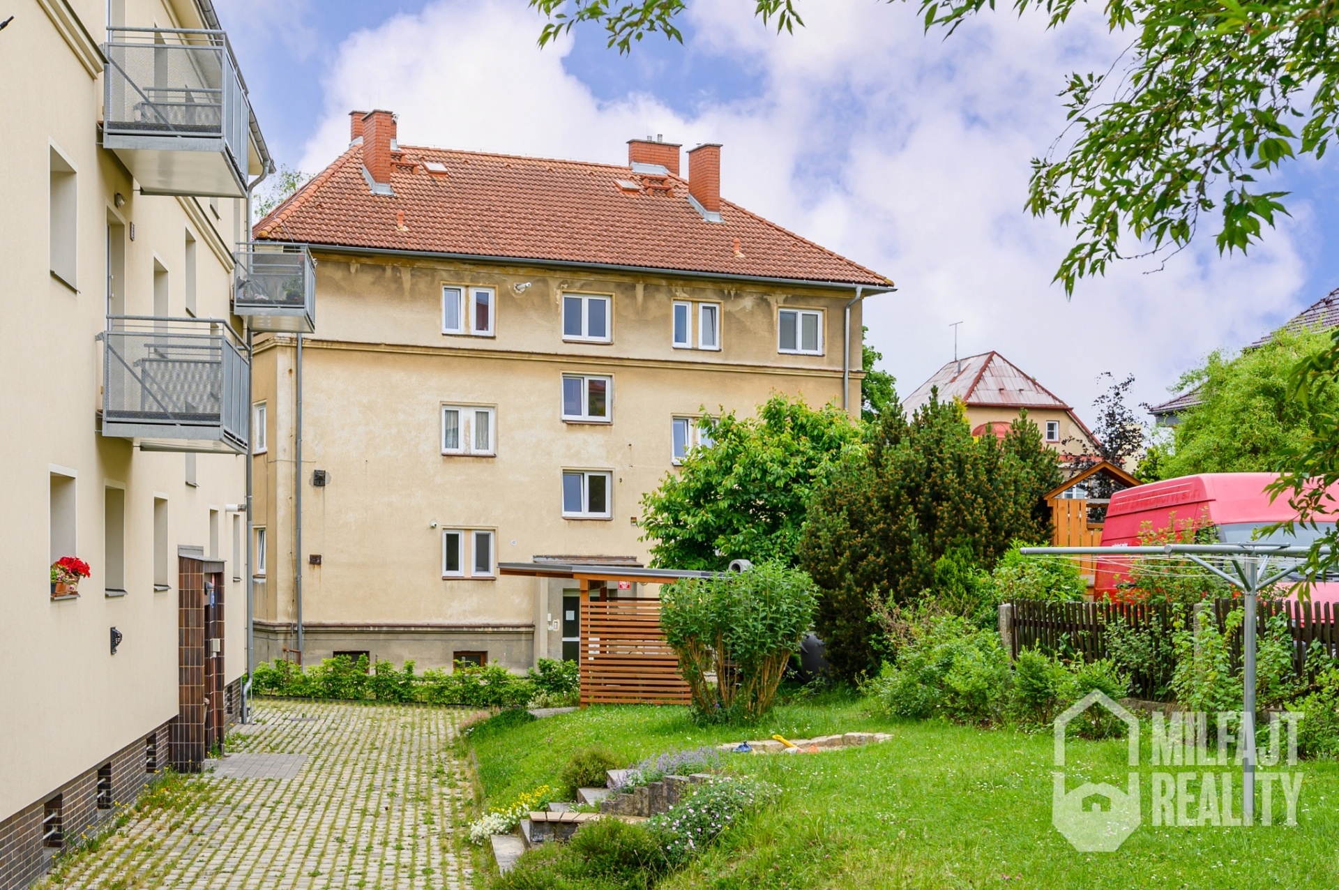 2023-06-13-13-46-37-CZ6_7340