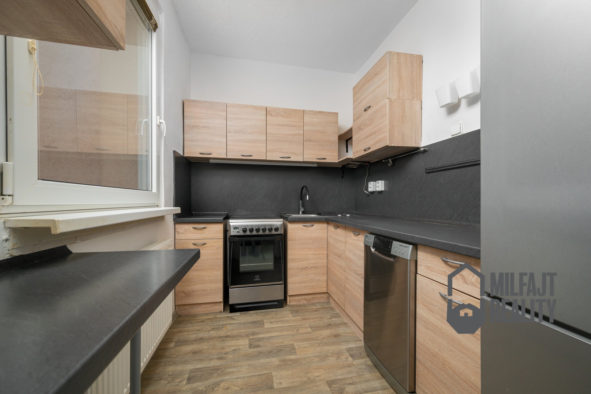 2026-03-12-09-19-57-CZ8_2535