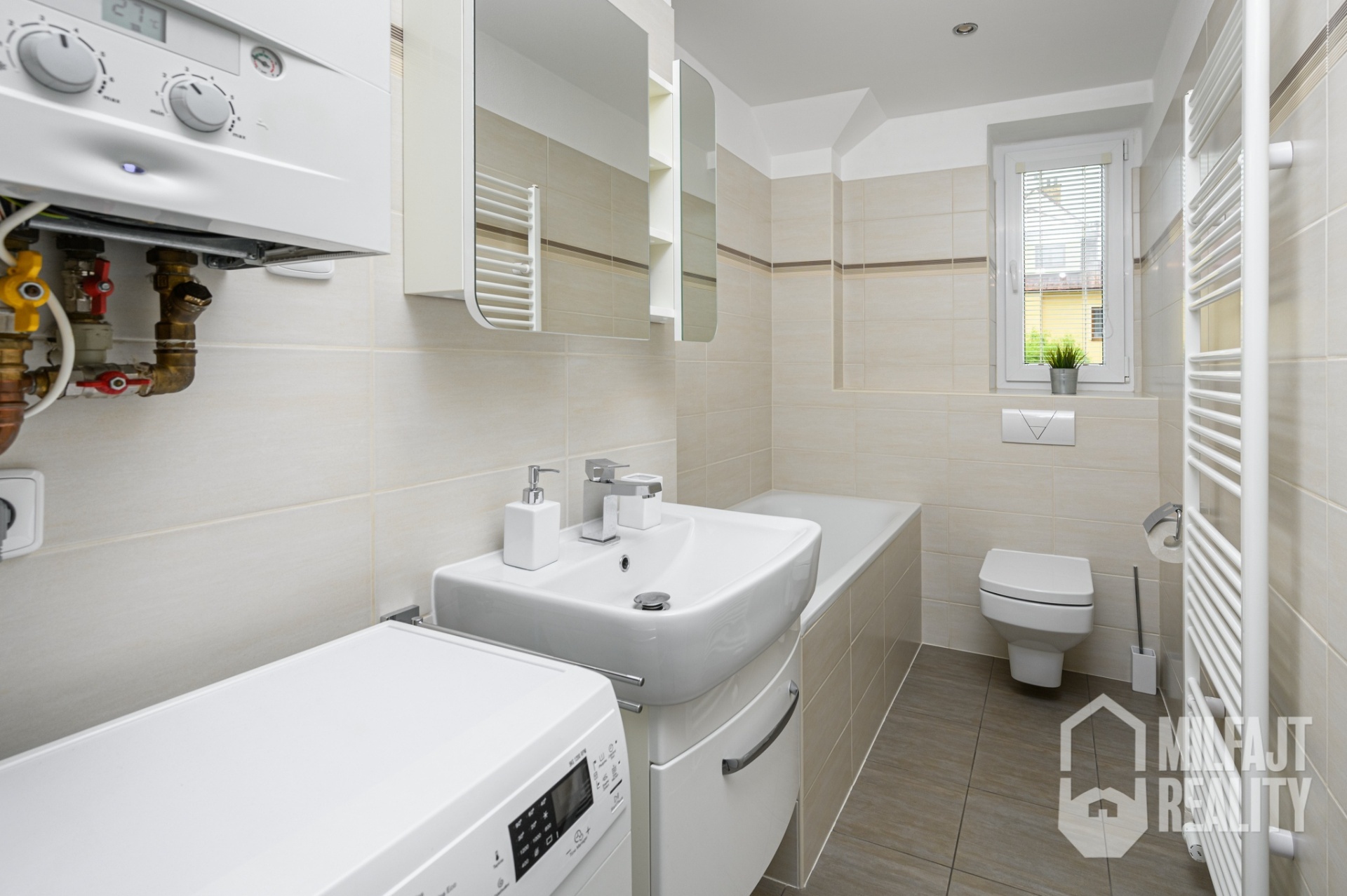 2023-06-13-13-58-10-CZ6_7386