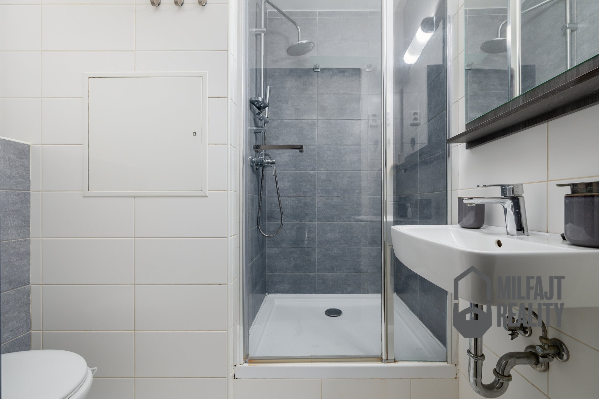 2026-03-12-09-12-08-CZ8_2484