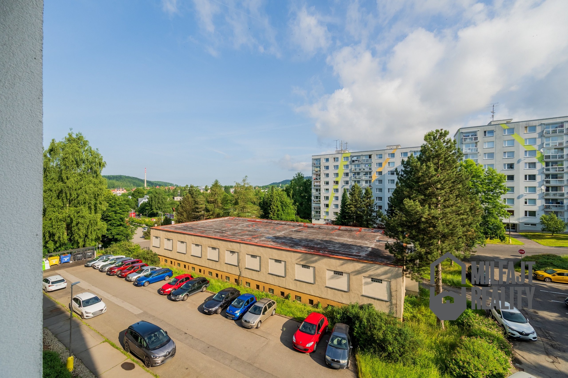2025-06-17-08-21-01-CZ8_9527