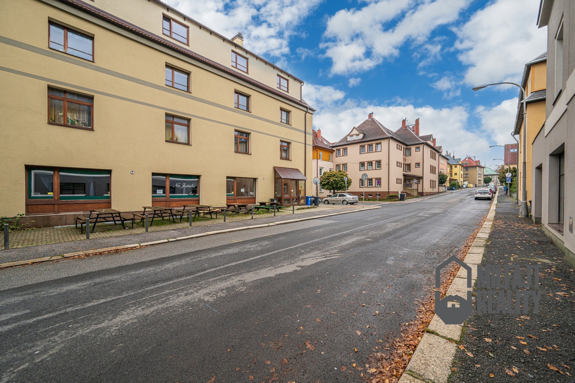 2025-10-15-09-27-41-CZ8_5608