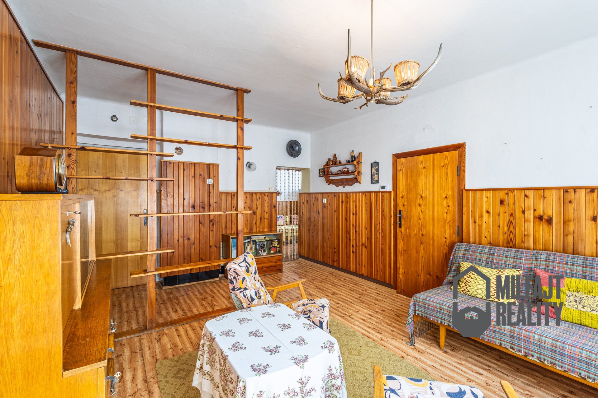 Prodej rodinného domu 203 m² – pohled 3