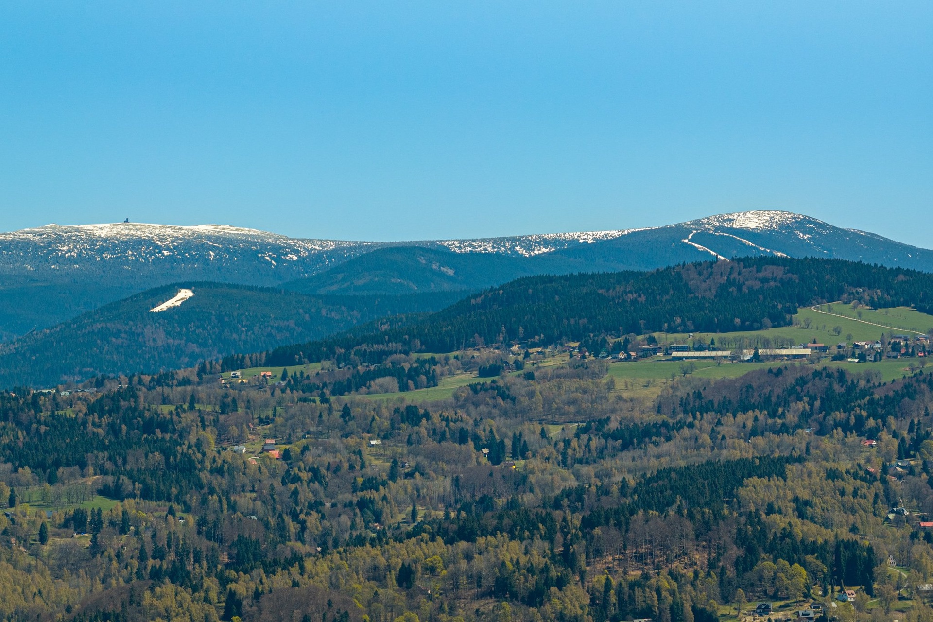 DJI_20260422121057_0924_D-HDR