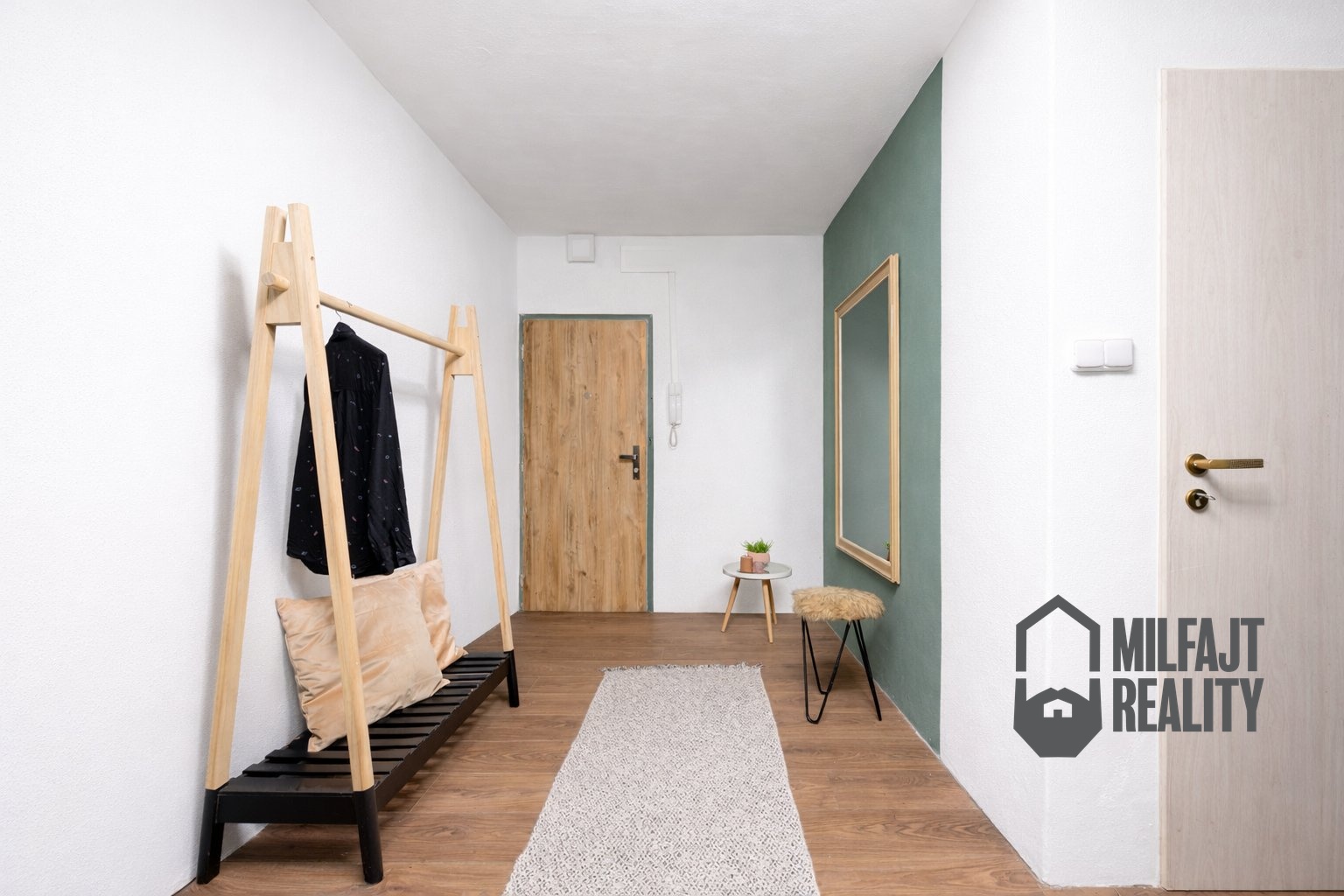 84CC018F-F908-474E-ACAD-097197A4235D