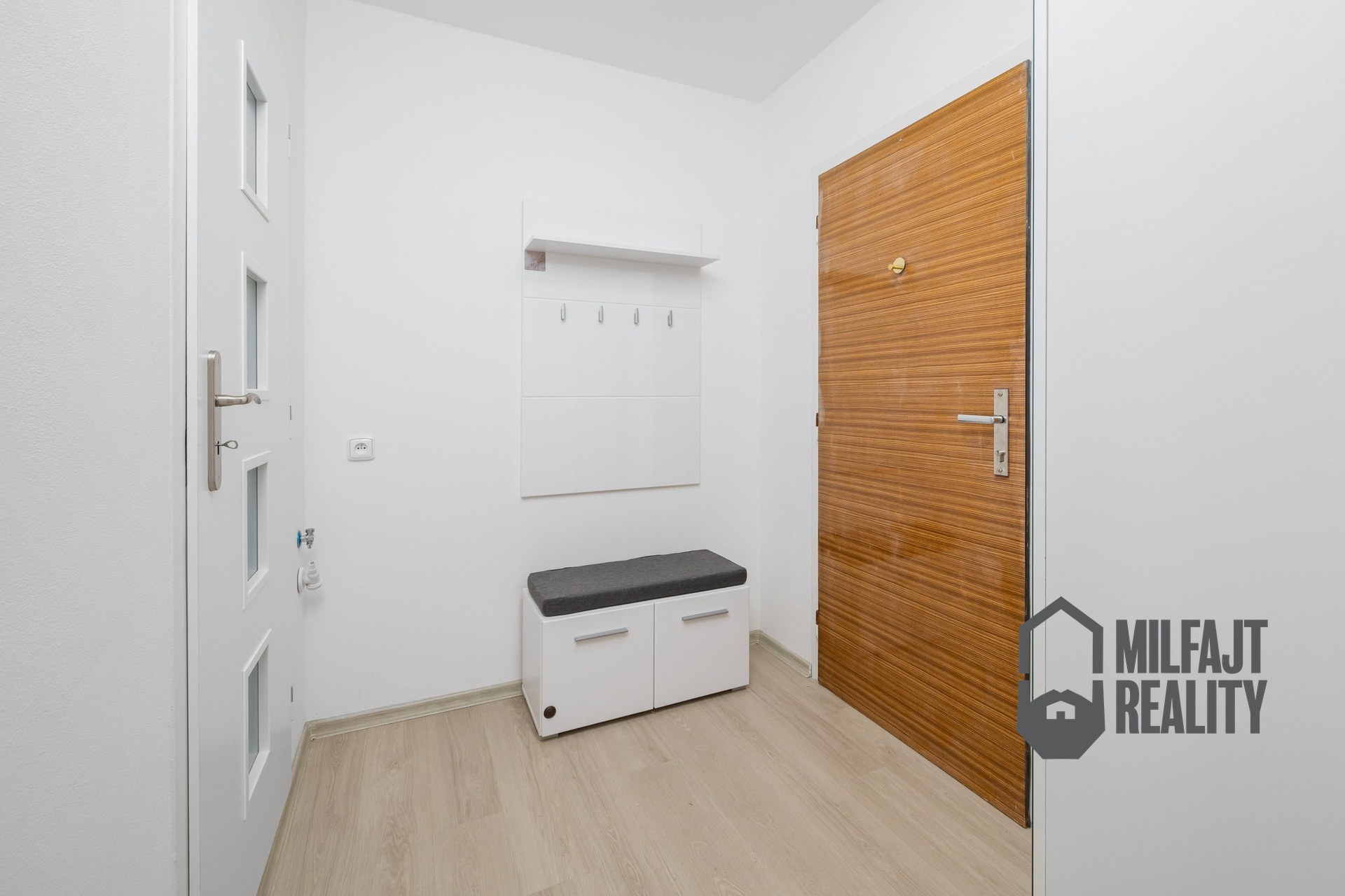 2026-03-31-15-44-33-CZ8_6423