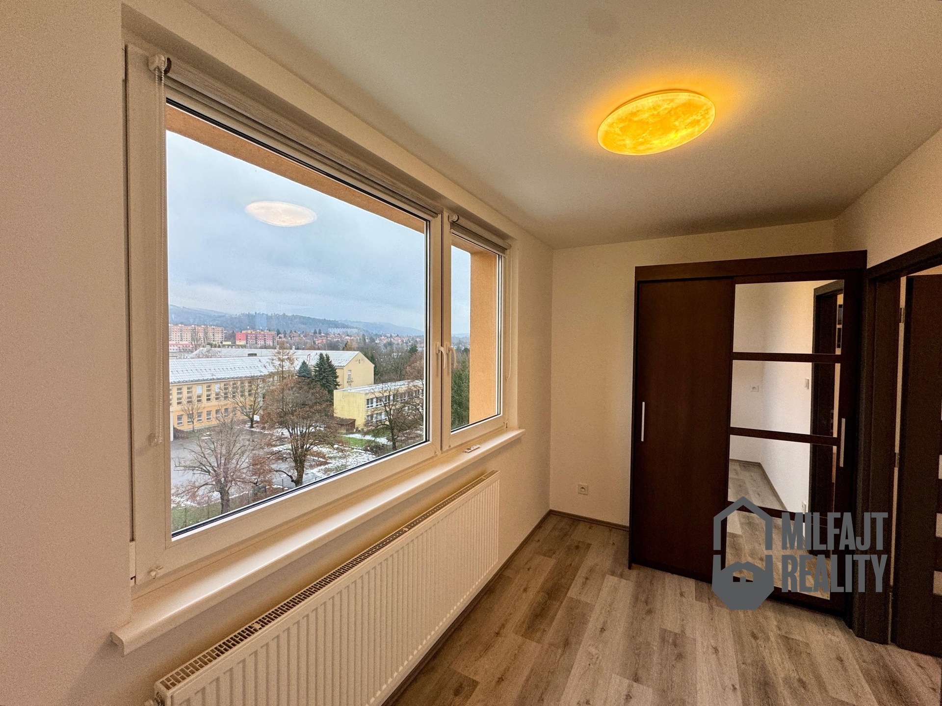 1edfc657-c3f4-43bc-9744-19a452983c8a